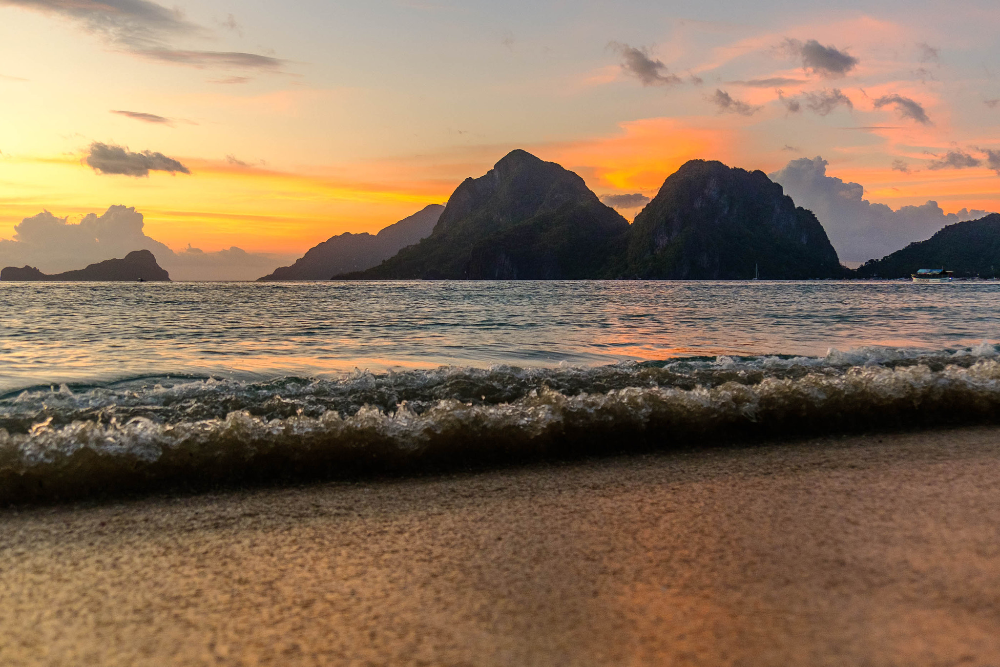 Fujifilm X-T2 sample photo. Calm night in philippines photography