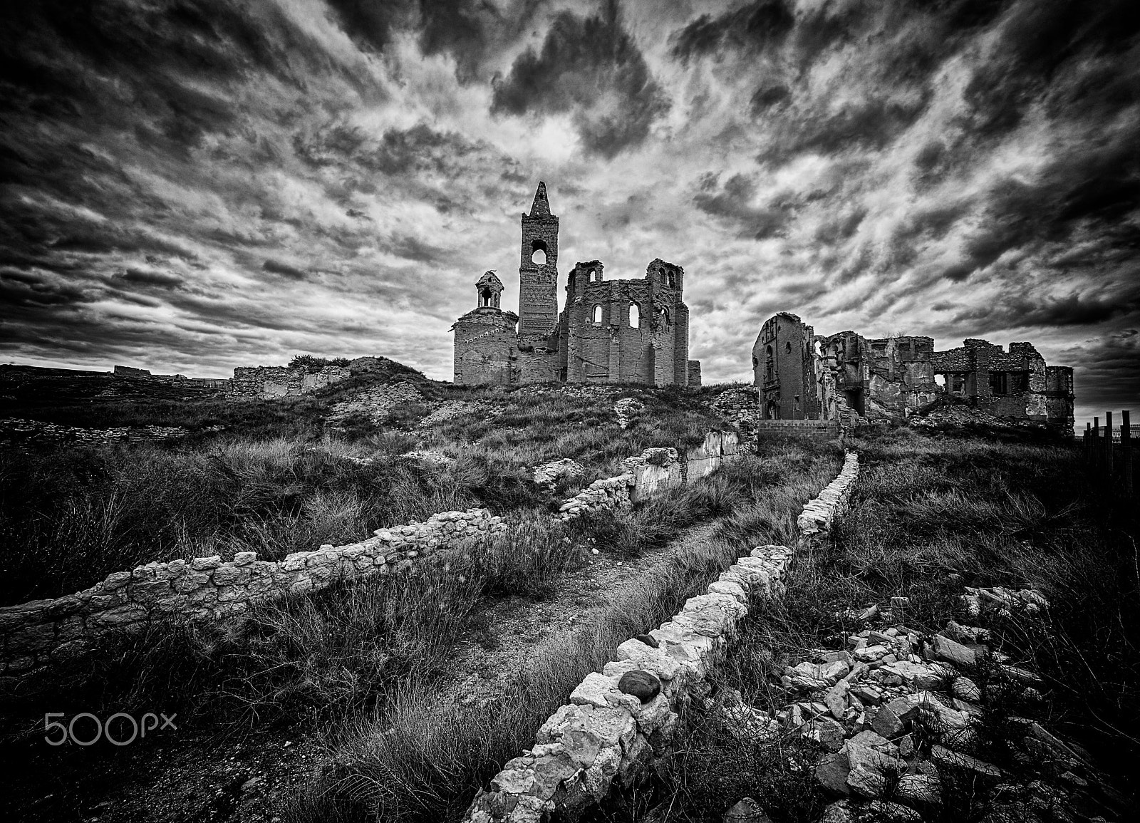 Olympus OM-D E-M1 Mark II sample photo. Belchite photography