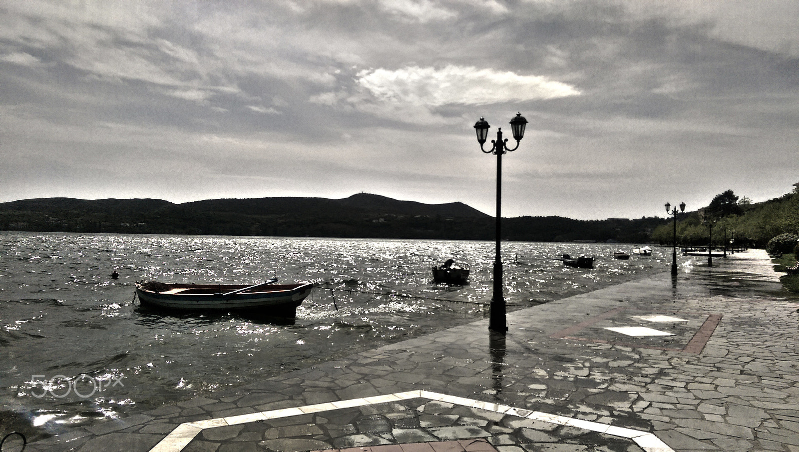 HTC ONE (M8) sample photo. The port photography