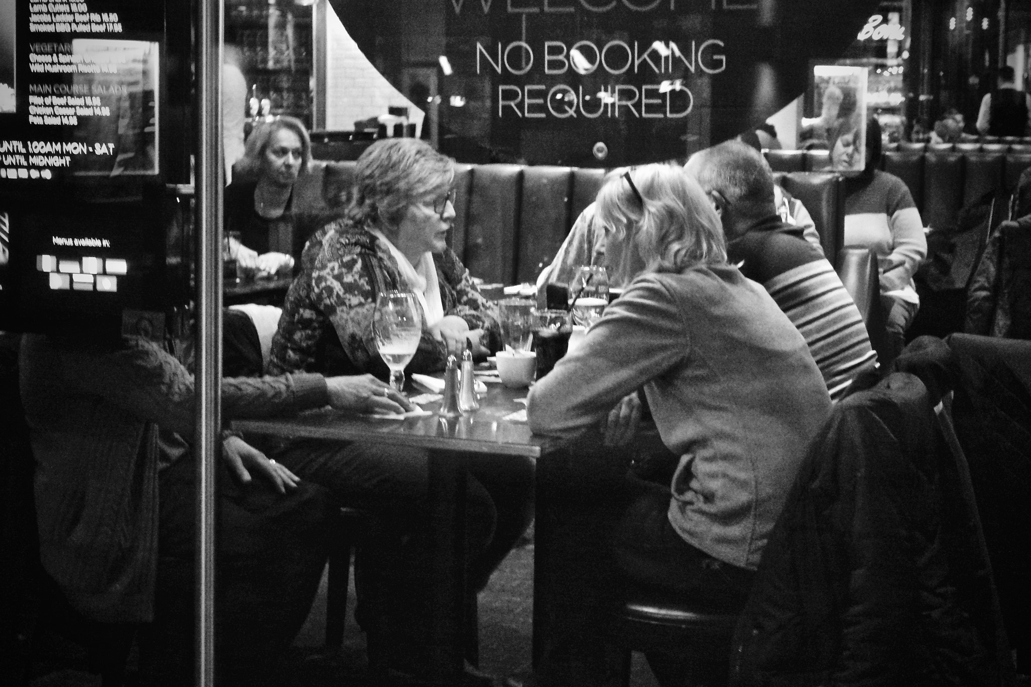 Sony Cyber-shot DSC-RX100 IV + Sony 24-70mm F1.8-2.8 sample photo. Central london, uk. photography