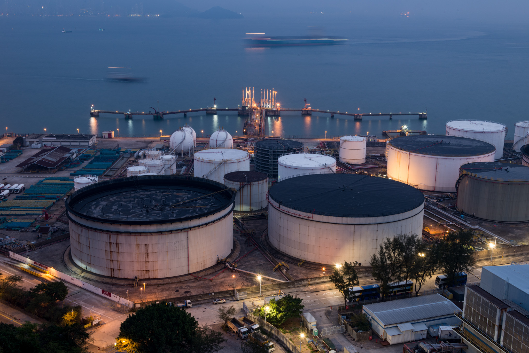 Nikon D800E sample photo. Beautiful oil tank photography