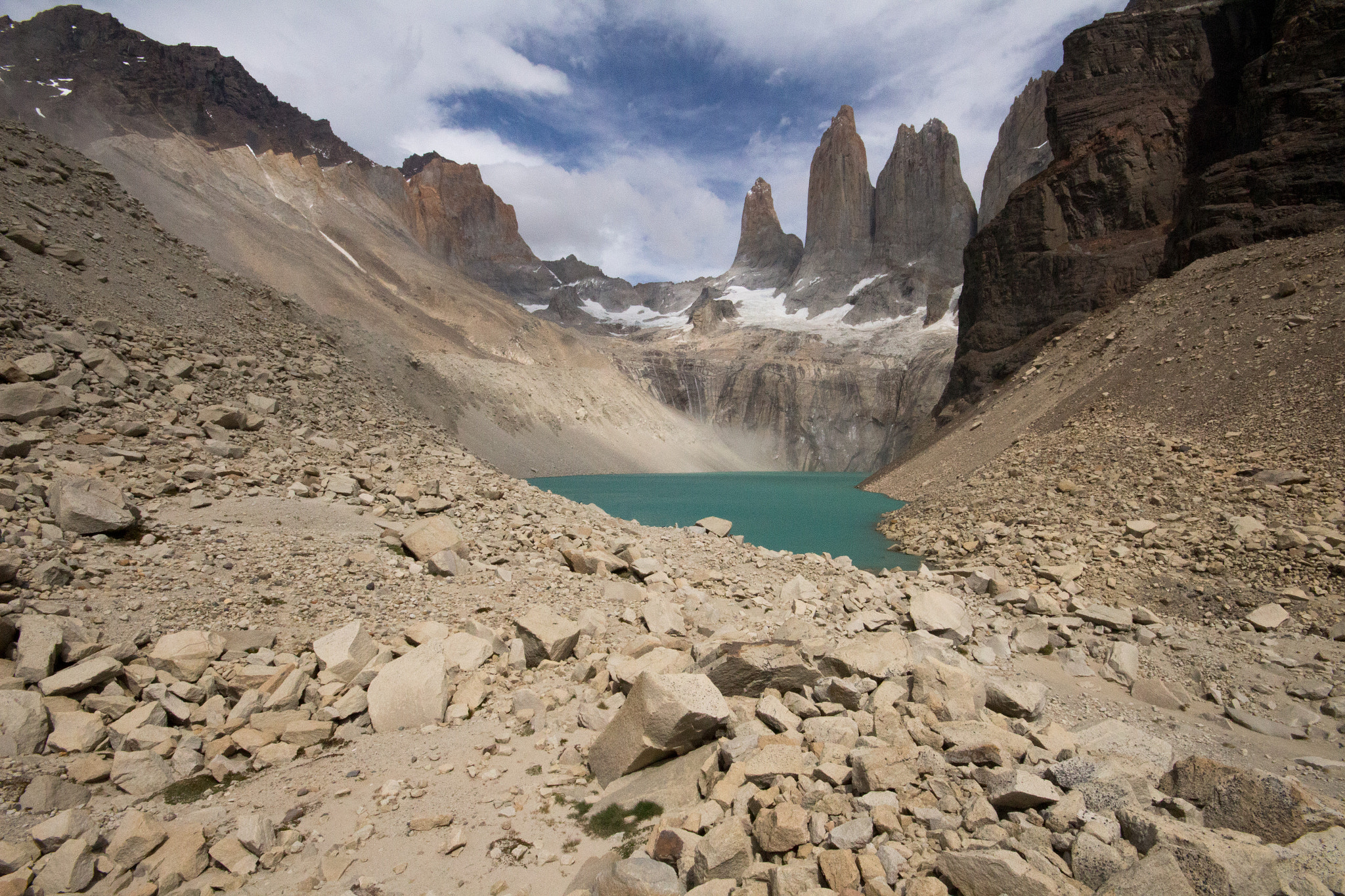 Canon EOS 100D (EOS Rebel SL1 / EOS Kiss X7) + Sigma 10-20mm F4-5.6 EX DC HSM sample photo. Patagonia photography