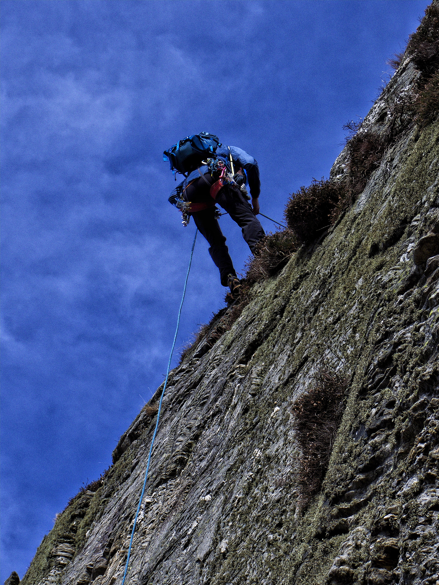 Pentax Q sample photo. Abseiling into campsite crag photography