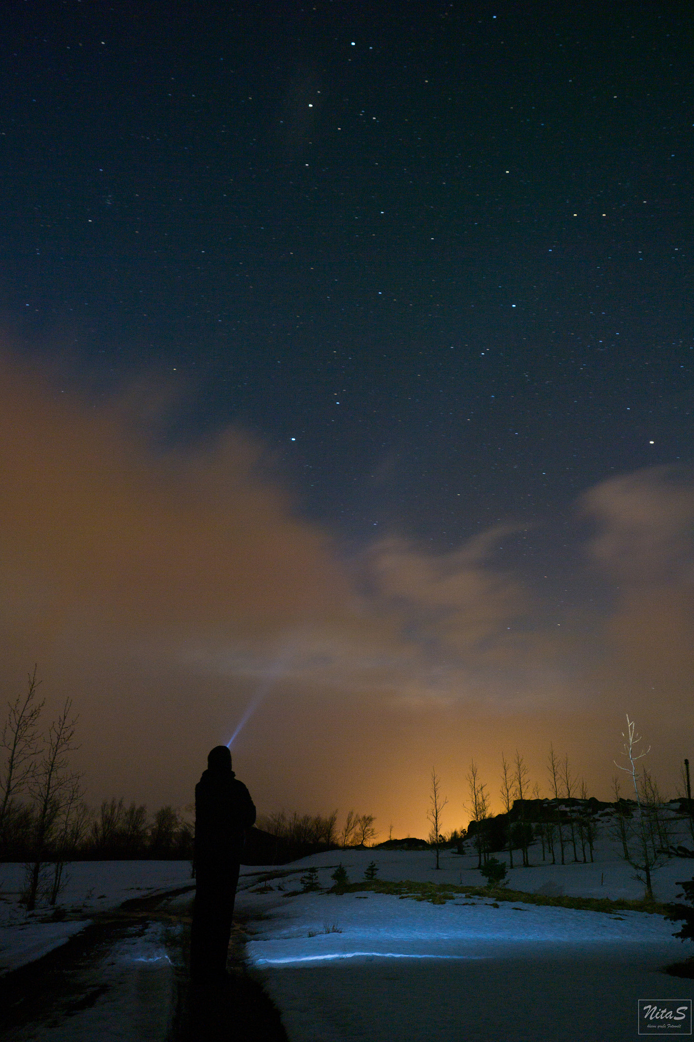Olympus OM-D E-M1 Mark II + Olympus M.Zuiko Digital ED 12-40mm F2.8 Pro sample photo. Waiting for the northern lights photography
