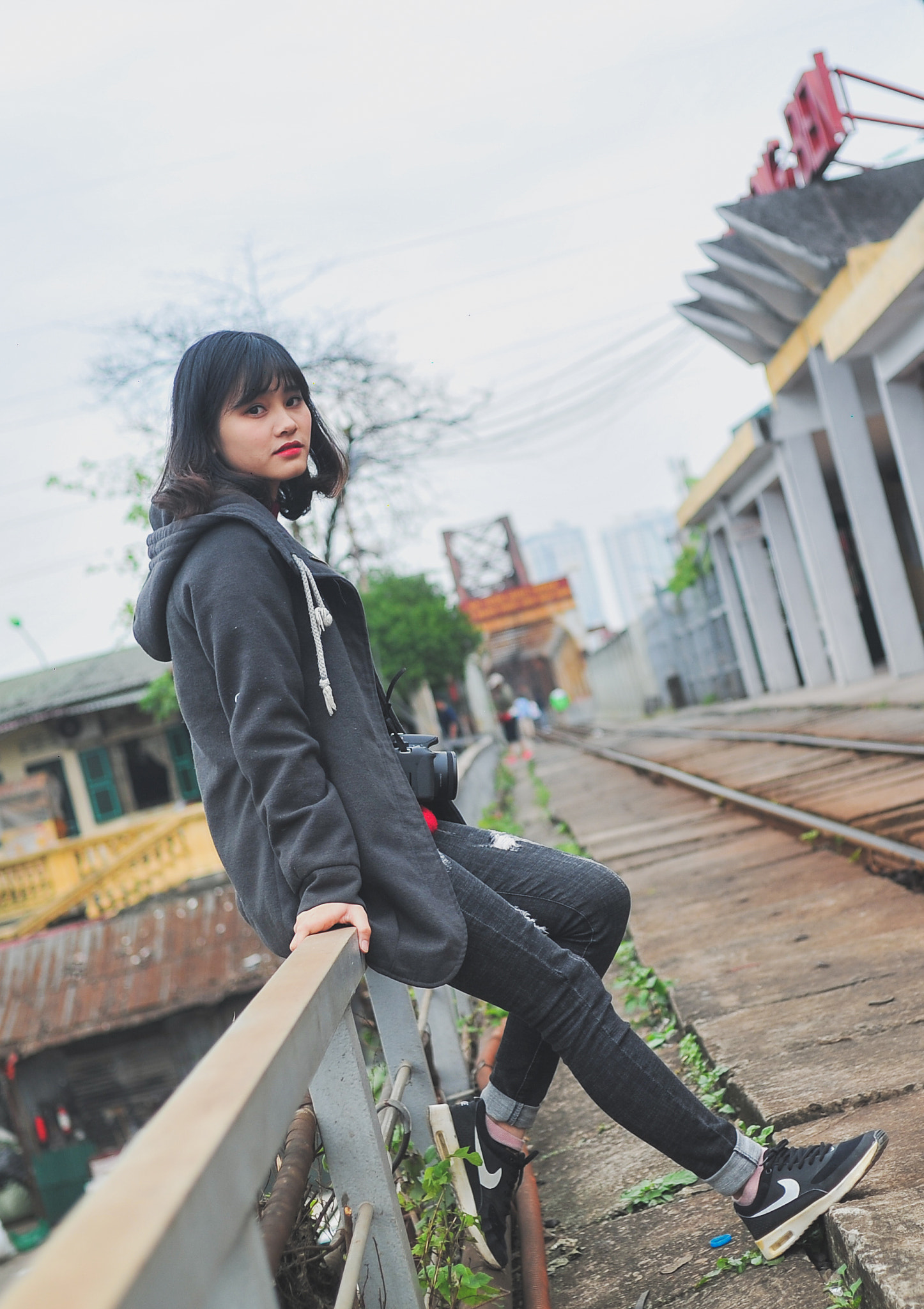 Nikon AF Nikkor 35mm F2D sample photo. Girl photography