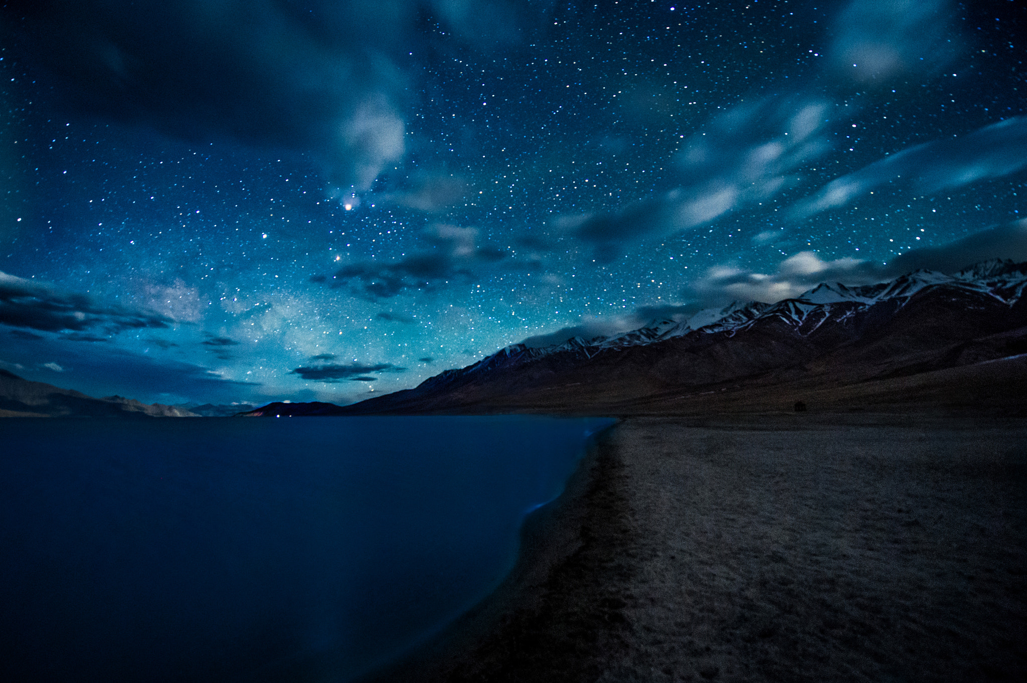 Nikon AF-S Nikkor 14-24mm F2.8G ED sample photo. Under the himalayan sky photography
