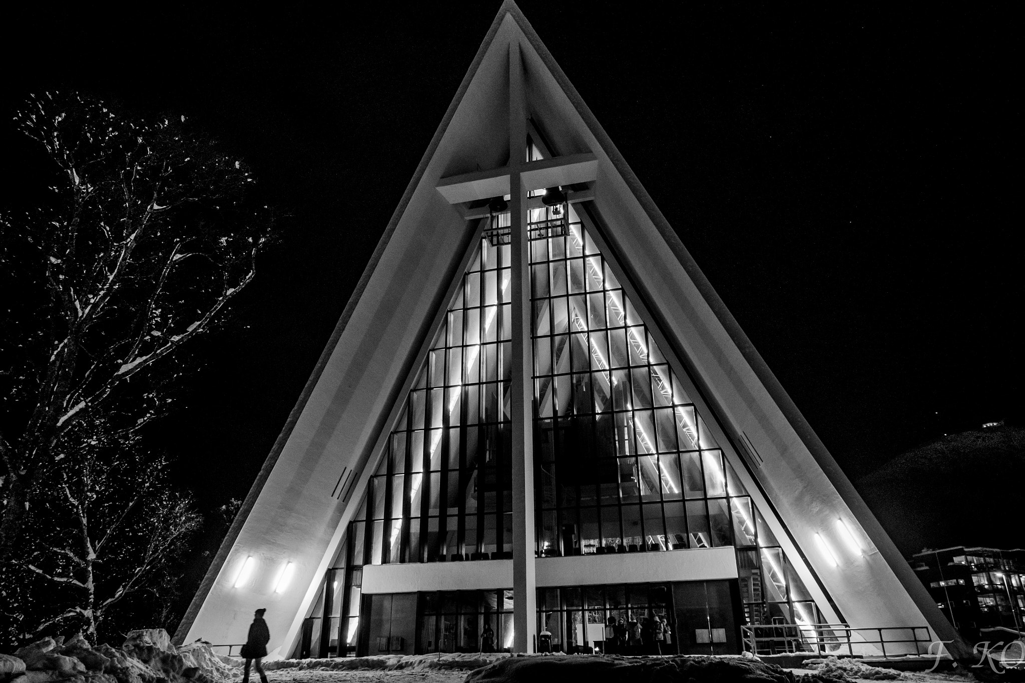 Olympus OM-D E-M5 II sample photo. Arctic cathedral midnight concert photography