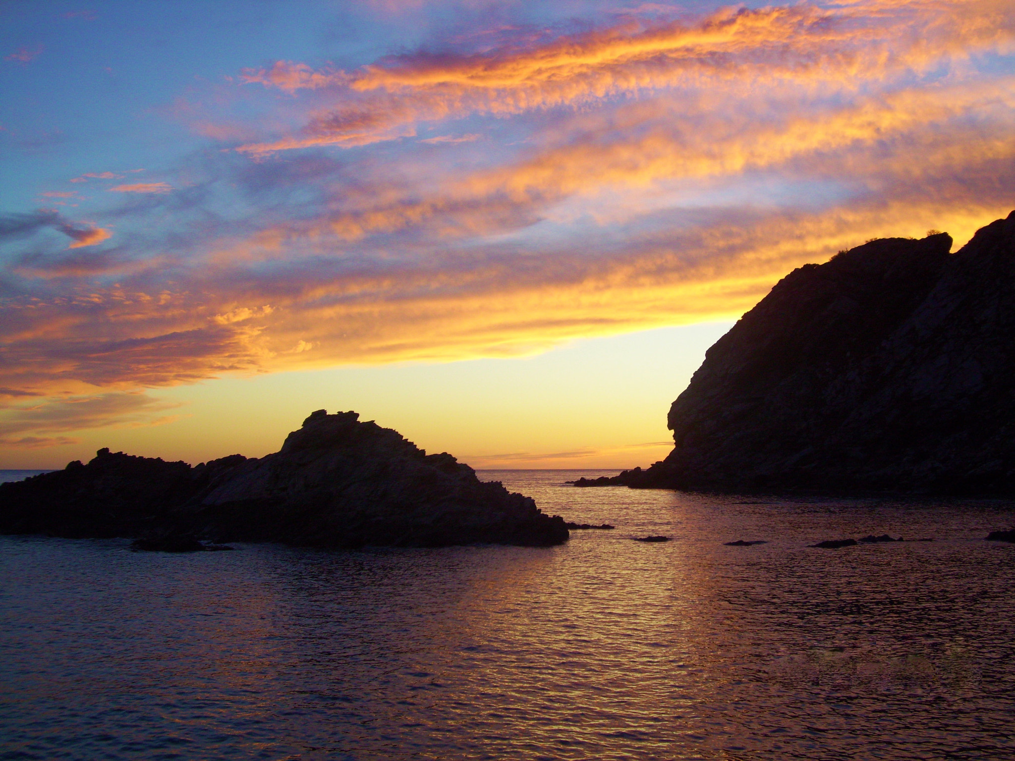 Kodak EASYSHARE M1073 IS DIGITAL CAMERA sample photo. Sunset at sea photography