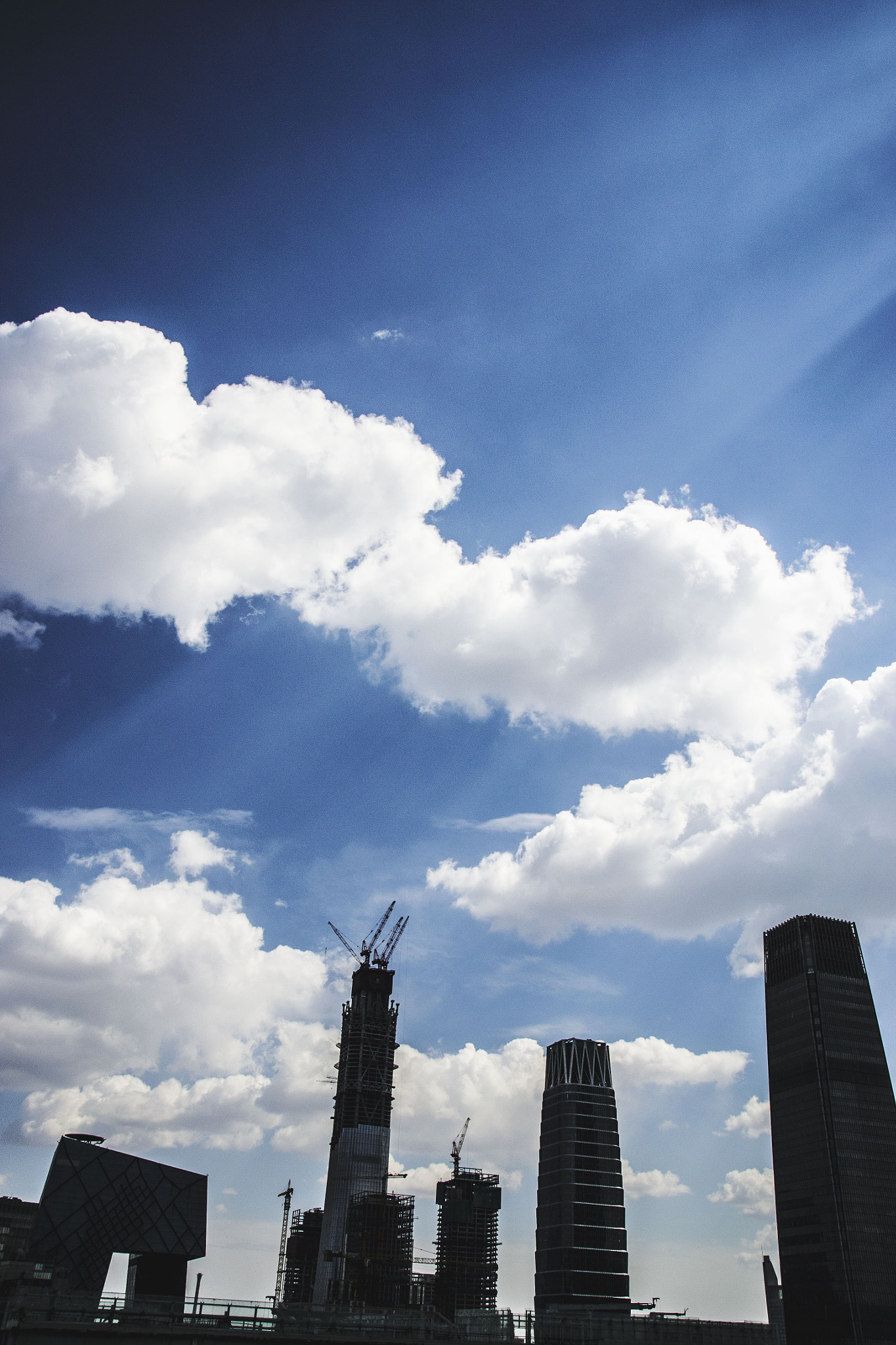 Sigma 18-250mm F3.5-6.3 DC Macro OS HSM sample photo. Beijing sky photography