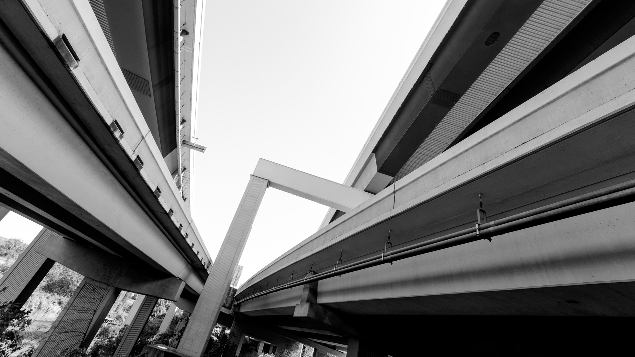 Canon EF-S 10-22mm F3.5-4.5 USM sample photo. Under the overpass photography