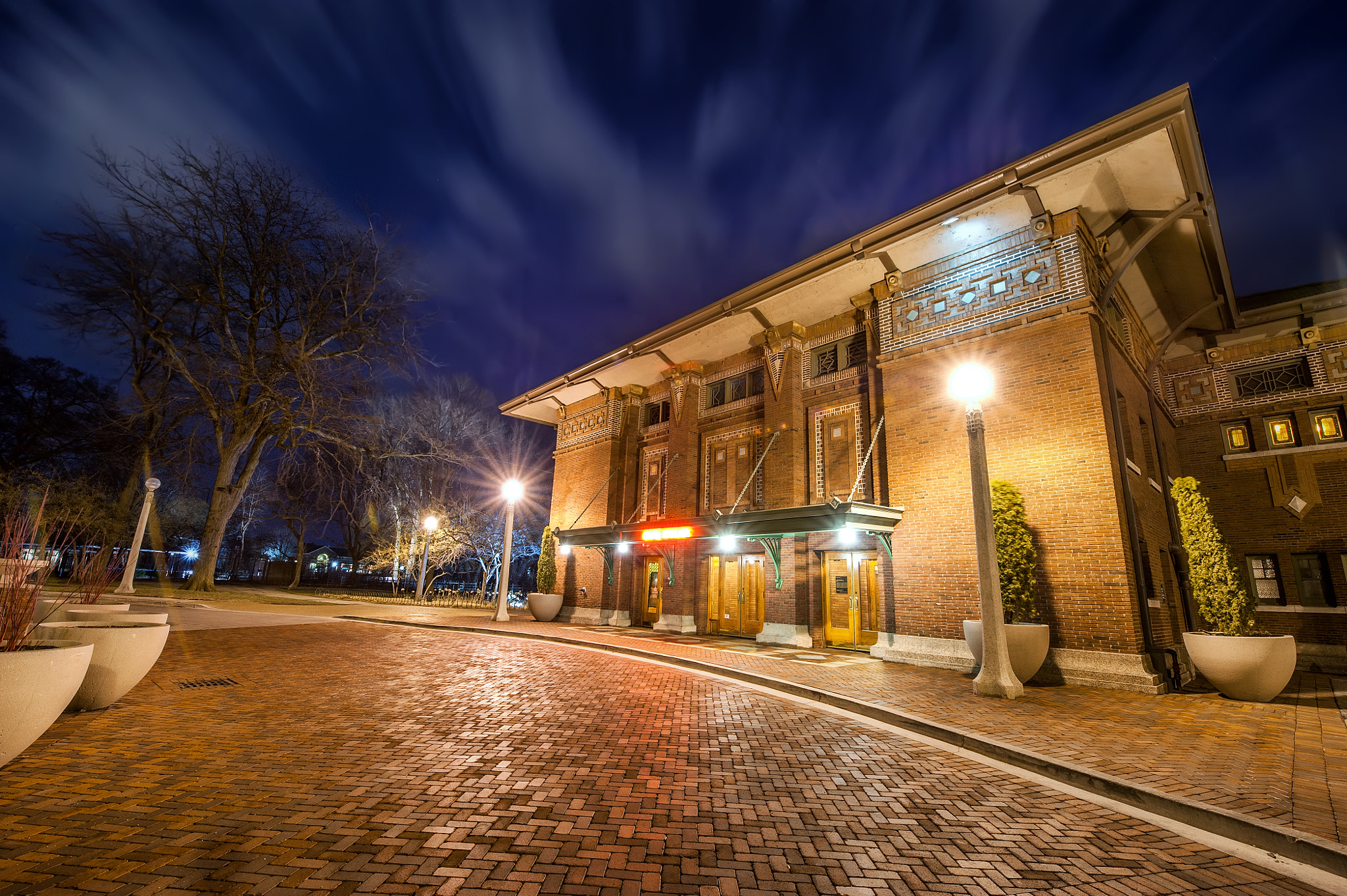 Nikon AF-S Nikkor 14-24mm F2.8G ED sample photo. CafÃ© brauer entrance photography