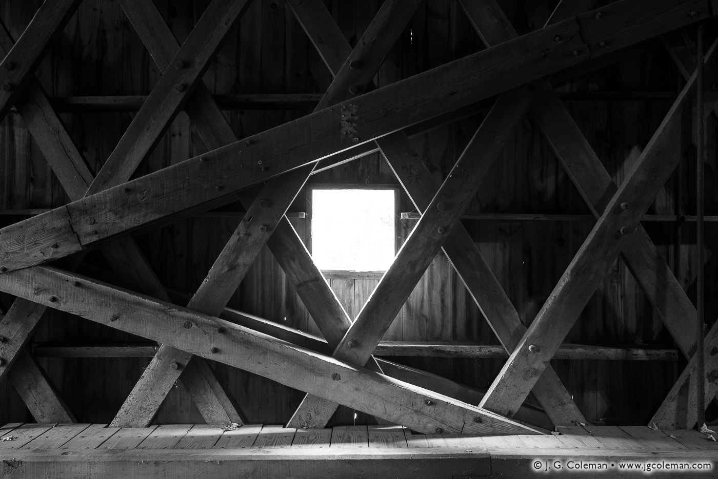 Tokina AT-X 17-35mm F4 Pro FX sample photo. Bull's lattice photography