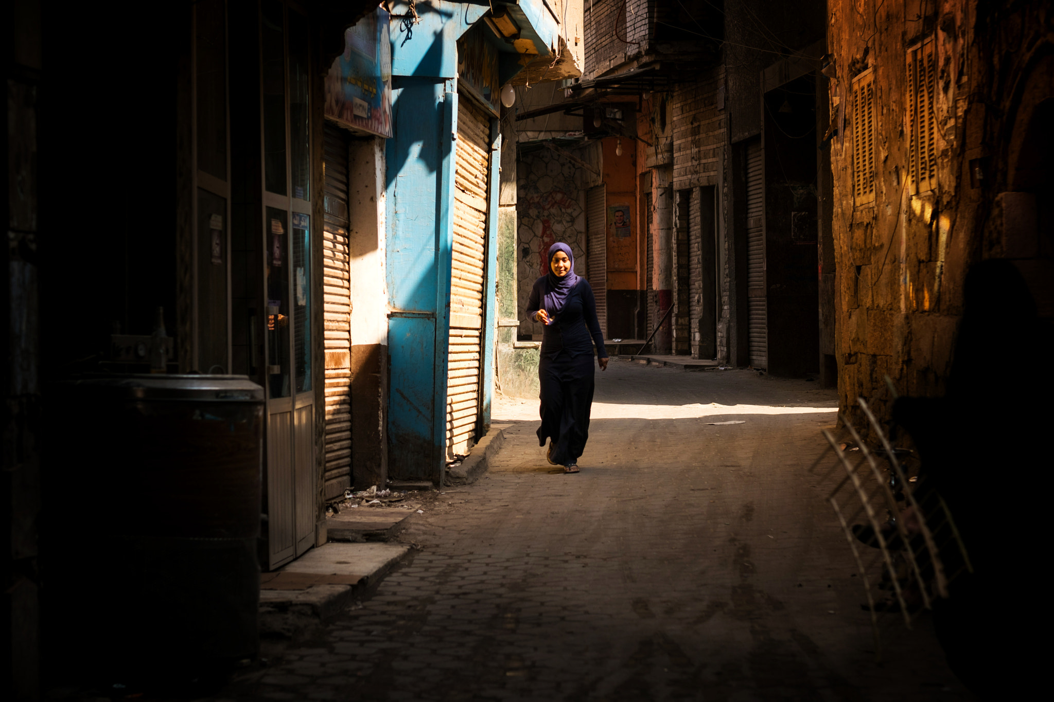 Fujifilm X-T2 + Fujifilm XF 56mm F1.2 R sample photo. Cairo alley photography