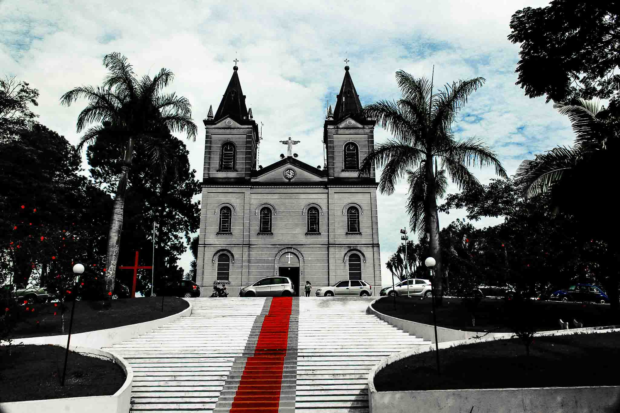 Canon EF-S 18-55mm F3.5-5.6 IS sample photo. Igreja matriz de bueno brandão, minas gerais photography