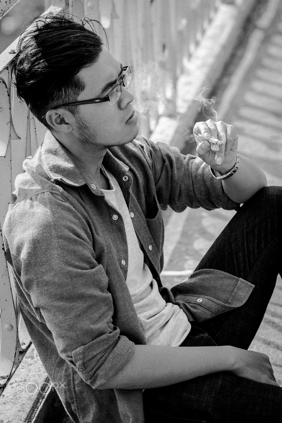 Nikon AF-S Nikkor 85mm F1.8G sample photo. Friend smoked photography