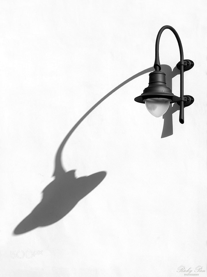Olympus M.Zuiko Digital ED 60mm F2.8 Macro sample photo. Light and shadow photography