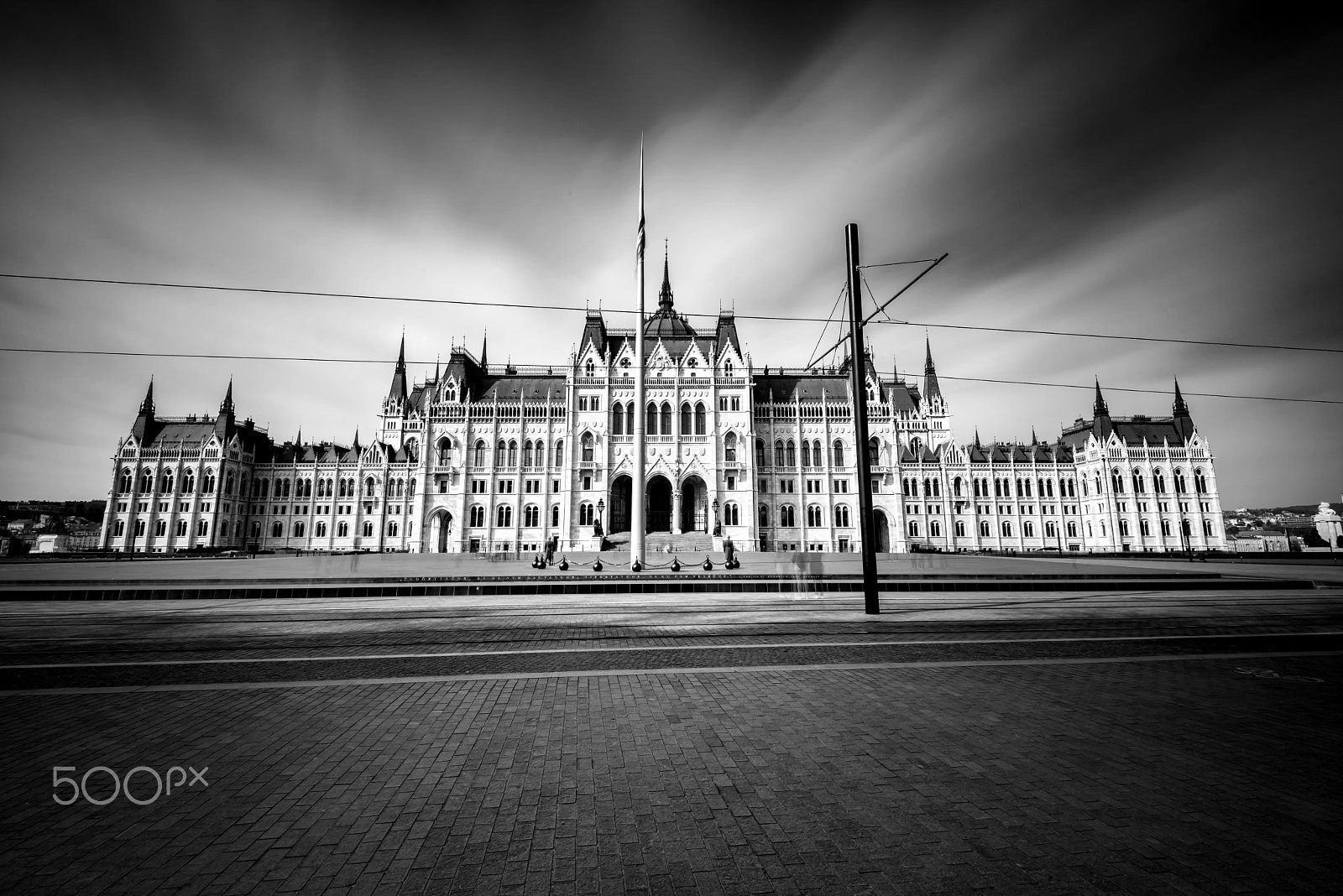 Nikon AF-S Nikkor 16-35mm F4G ED VR sample photo. Hungarian parliament photography