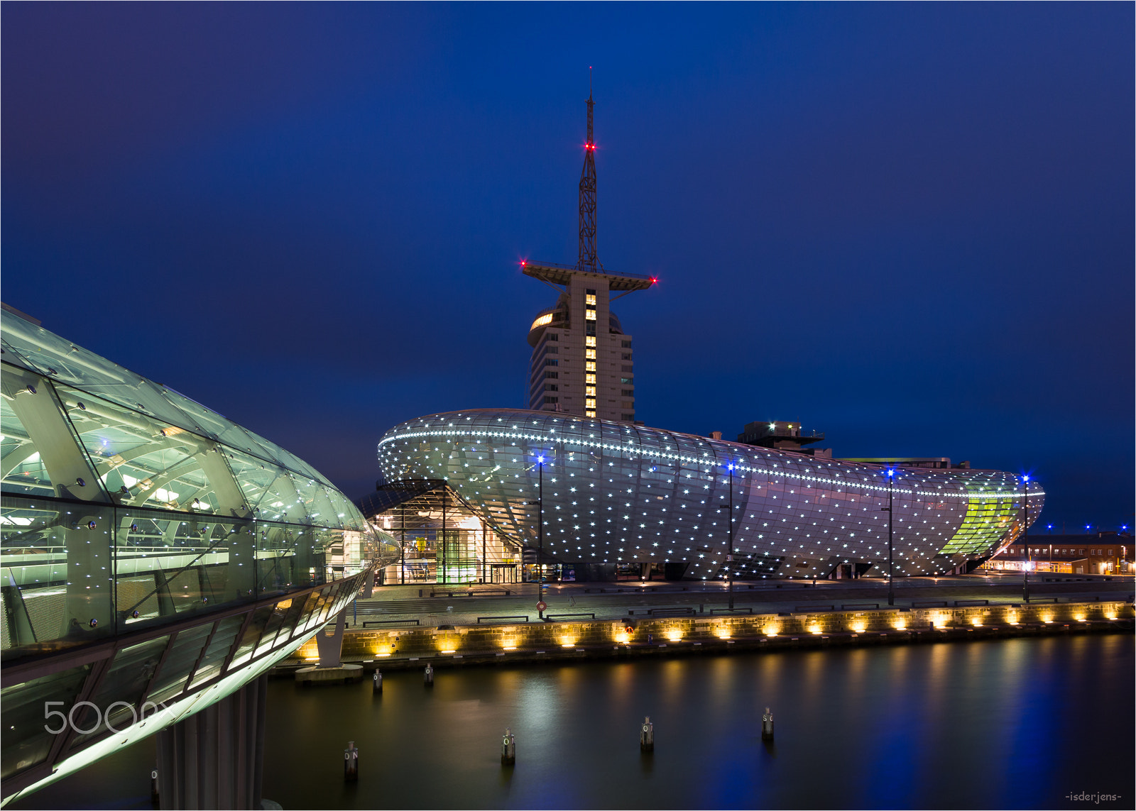 Canon EF-S 10-22mm F3.5-4.5 USM sample photo. Blue hour photography
