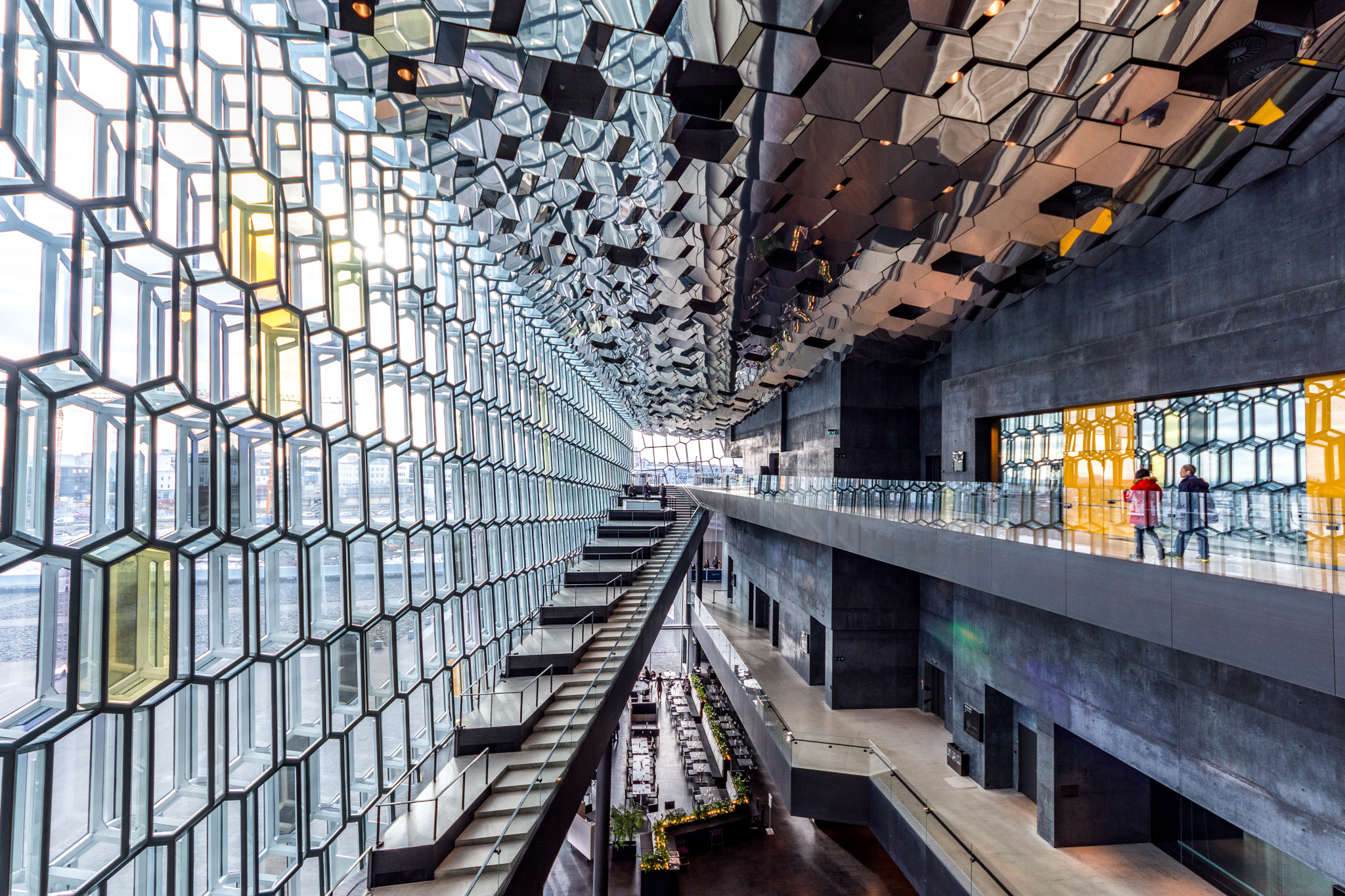 Sigma 8-16mm F4.5-5.6 DC HSM sample photo. Harpa photography