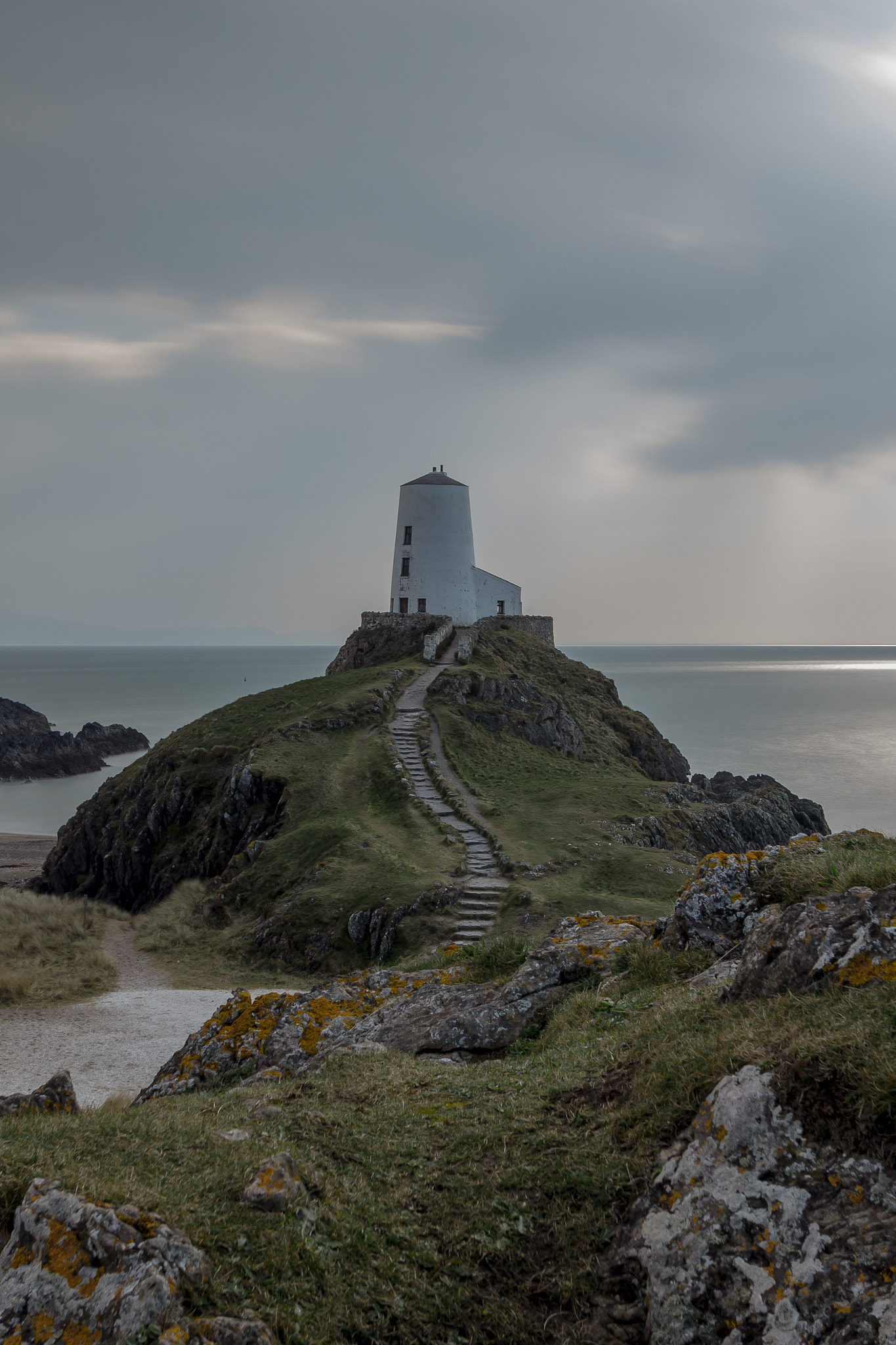 Canon EF-S 10-22mm F3.5-4.5 USM sample photo. Ynys llanddwyn photography