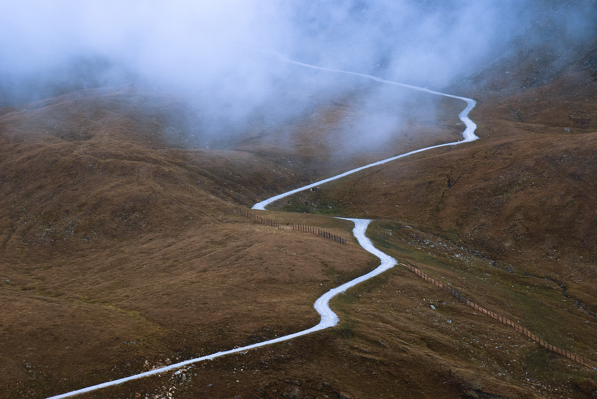 Nikon AF Nikkor 24-85mm F2.8-4D IF sample photo. Long and winding road photography