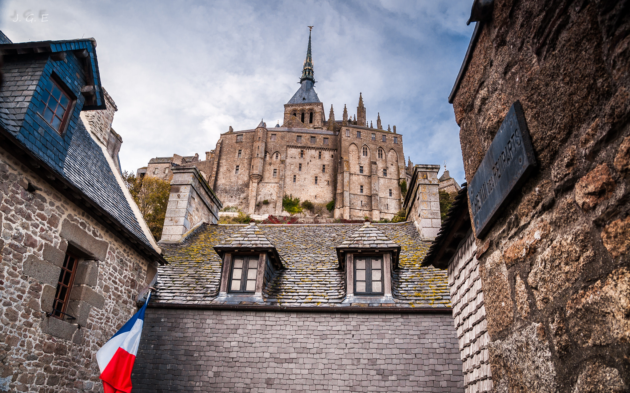 Sigma 17-70mm F2.8-4 DC Macro OS HSM sample photo. Abbey of mont saint-michel photography