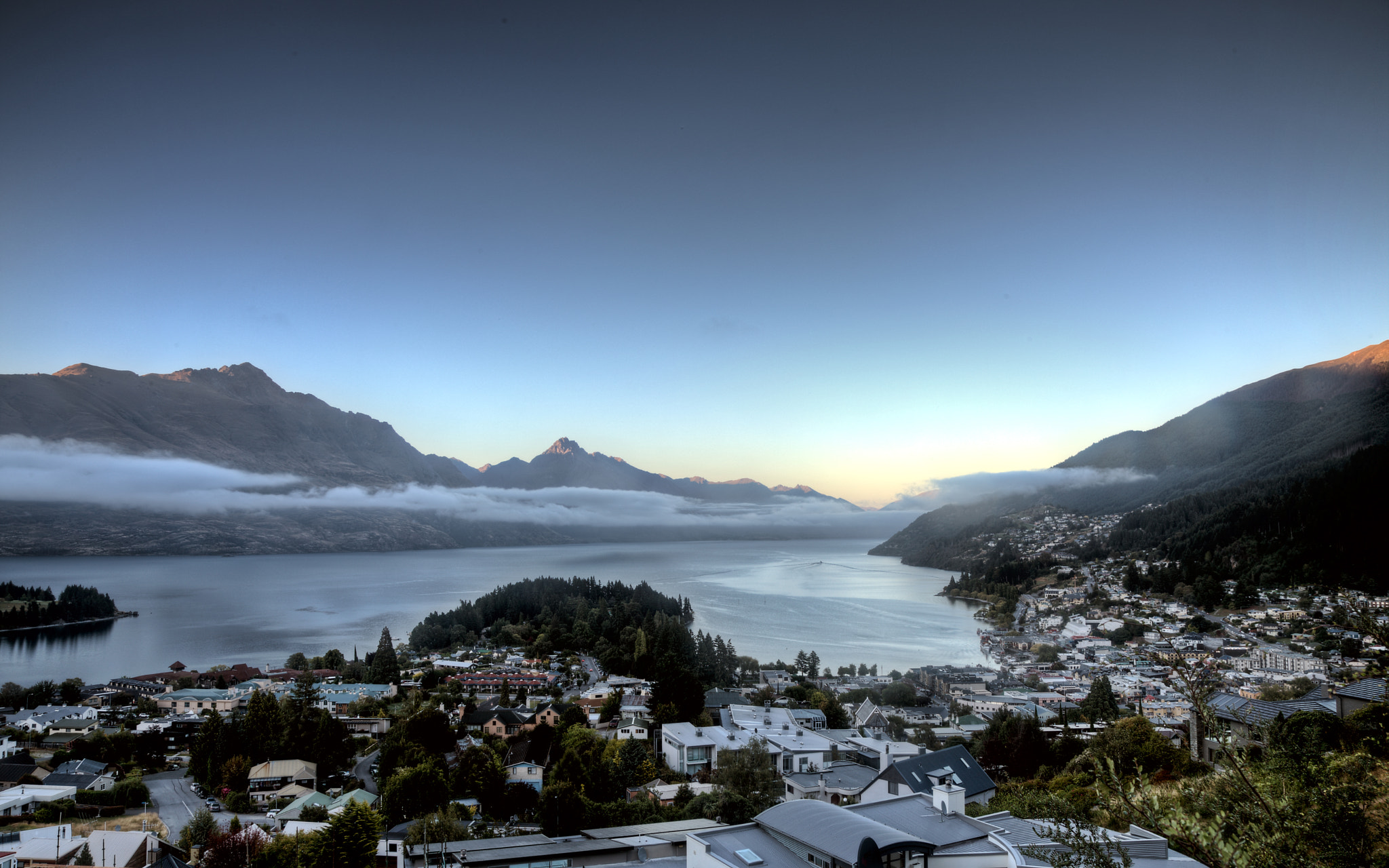 Canon EOS-1Ds Mark III sample photo. Queenstown sunrise nz photography