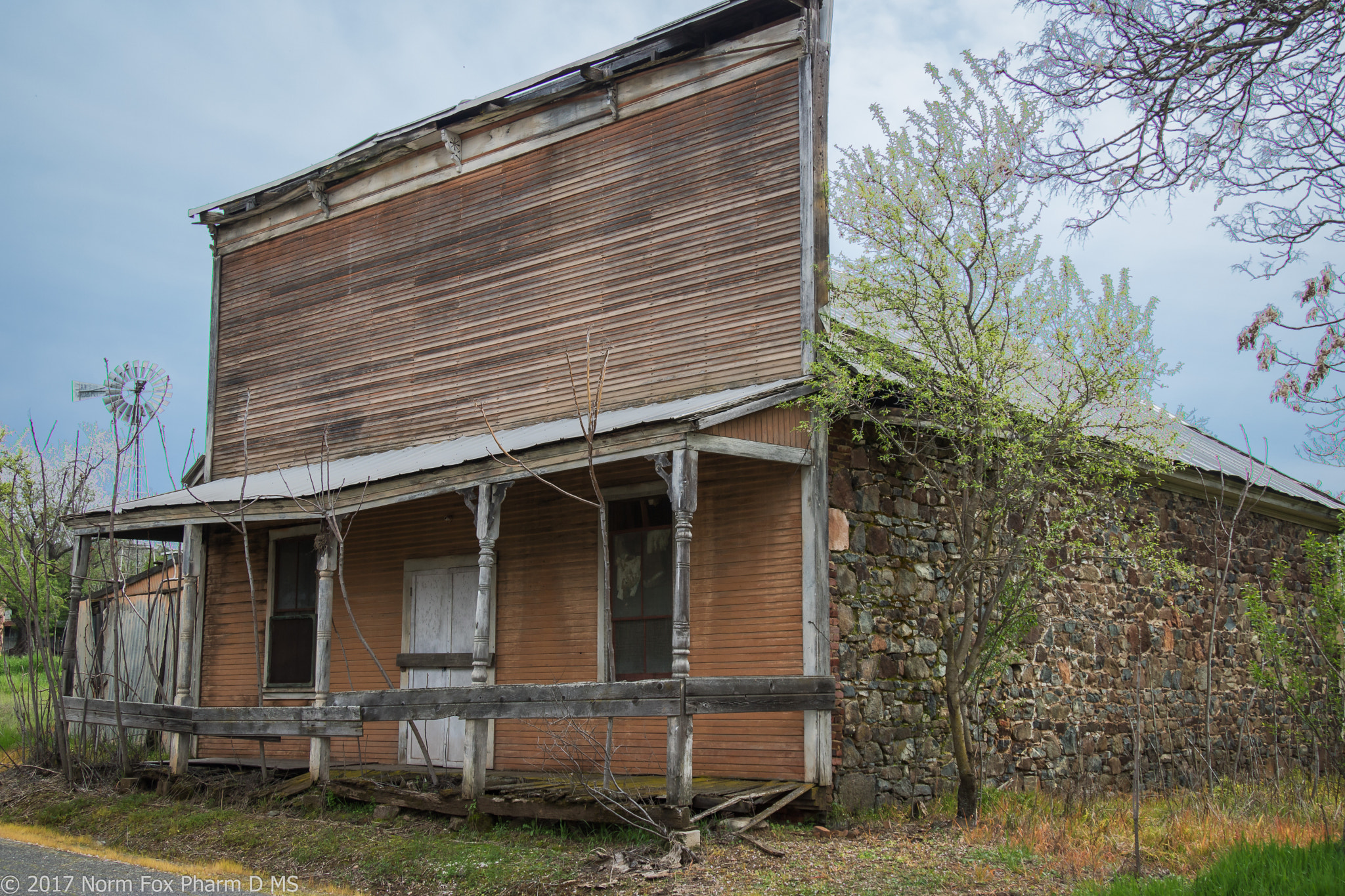 Canon EOS 760D (EOS Rebel T6s / EOS 8000D) sample photo. Old decaying building, chinese camp, ca photography