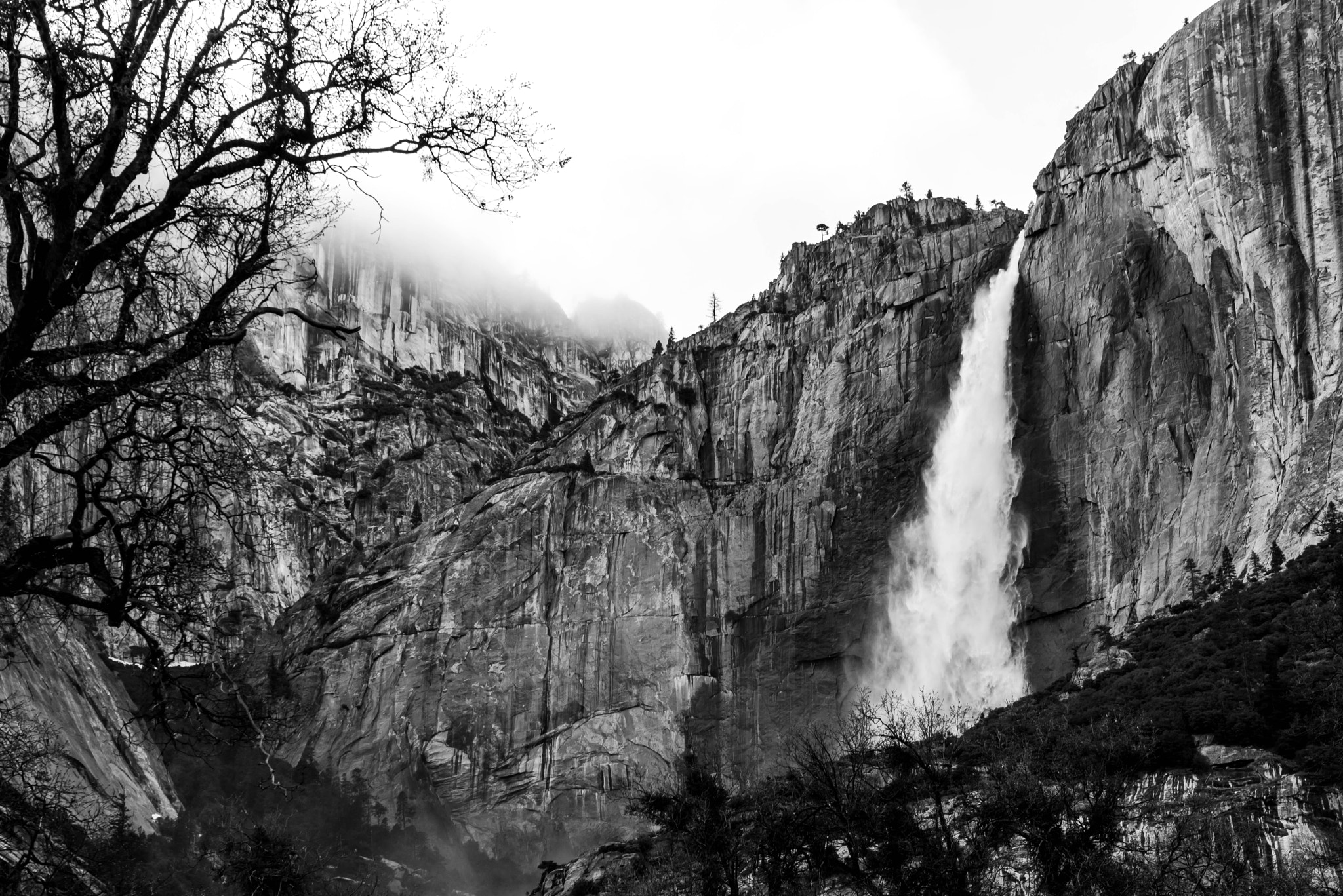 Sony a7R + Sony FE 28-70mm F3.5-5.6 OSS sample photo. B&w yosemite falls photography