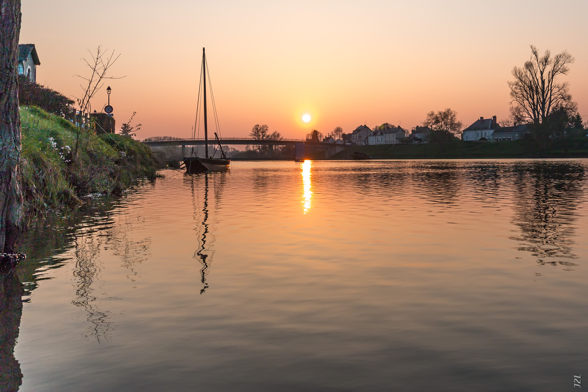 Sigma 10-20mm F3.5 EX DC HSM sample photo. Sunset - savonnières, fr photography