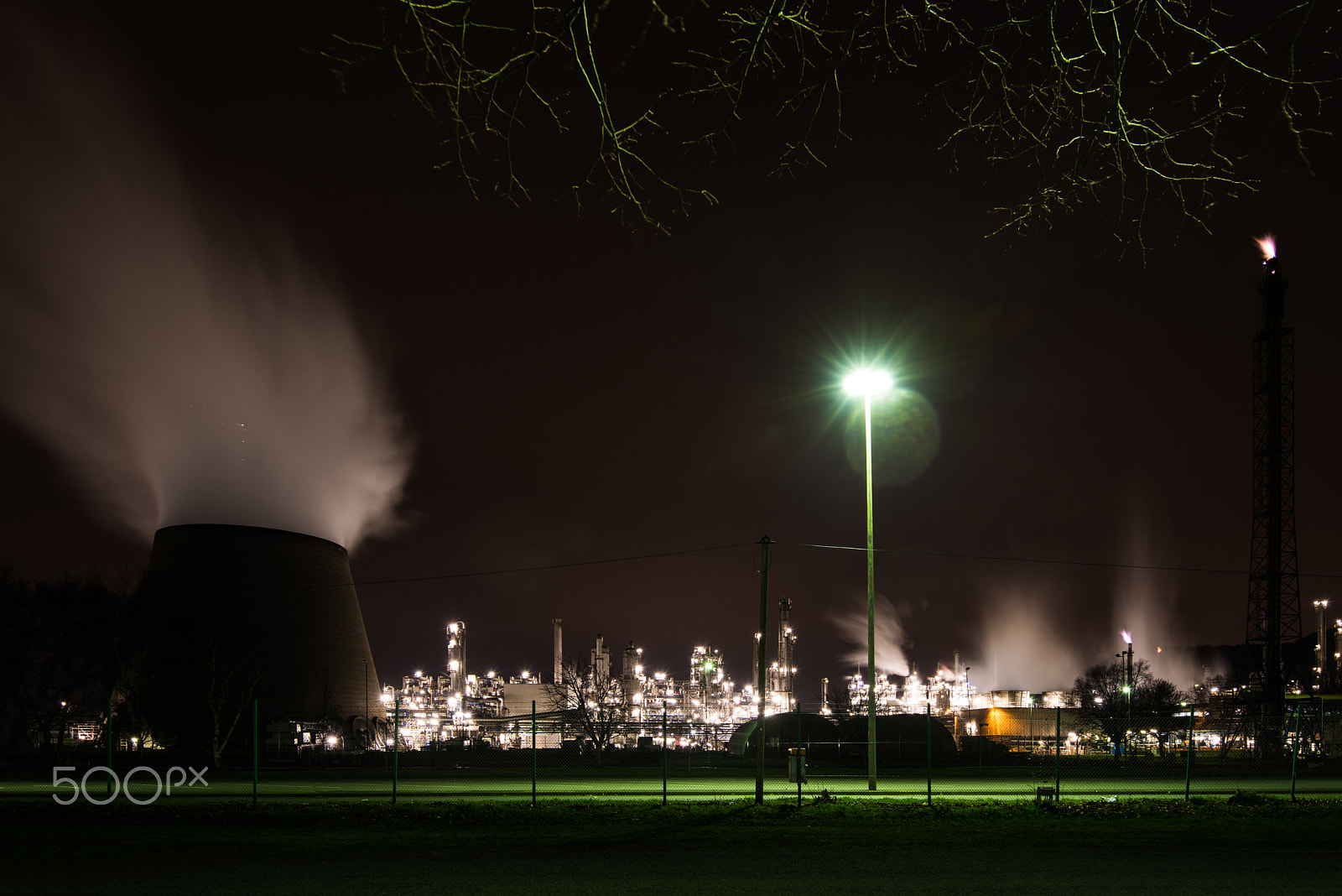 Nikon AF-S Nikkor 16-35mm F4G ED VR sample photo. Oil refinery at night photography
