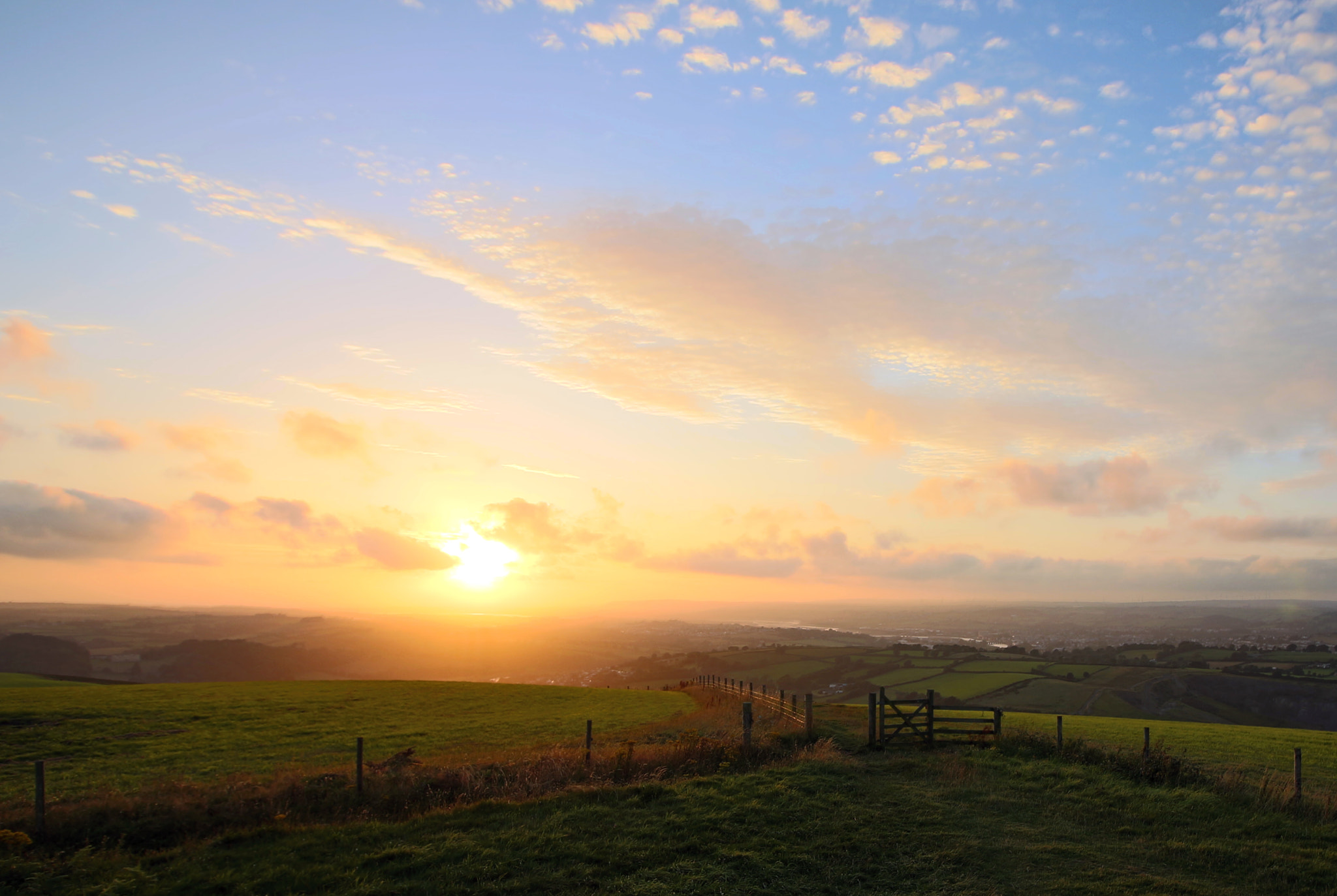 Canon EOS 700D (EOS Rebel T5i / EOS Kiss X7i) sample photo. Codden hill sunset photography