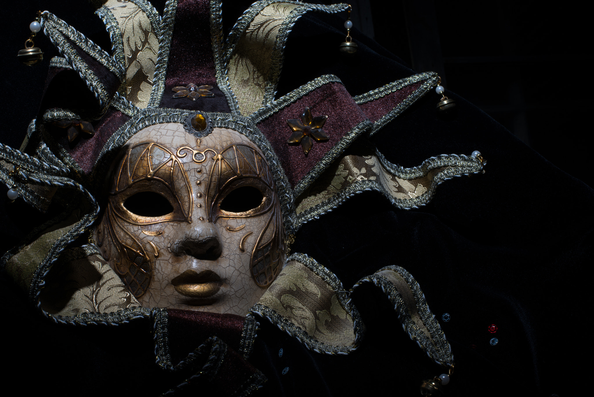Nikon D800E + Nikon AF-S Nikkor 50mm F1.8G sample photo. Mask photography