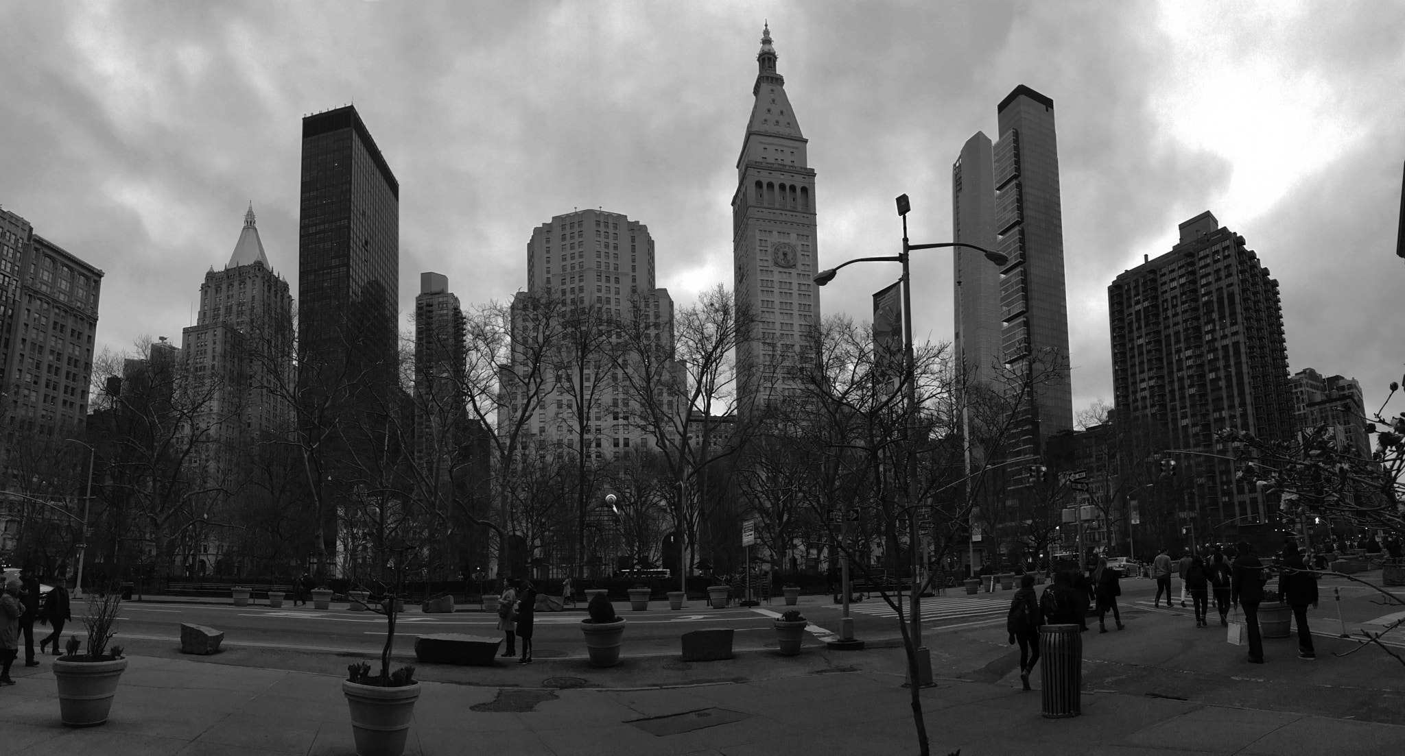 iPhone 7 Plus back camera 3.99mm f/1.8 sample photo. Madison square park photography