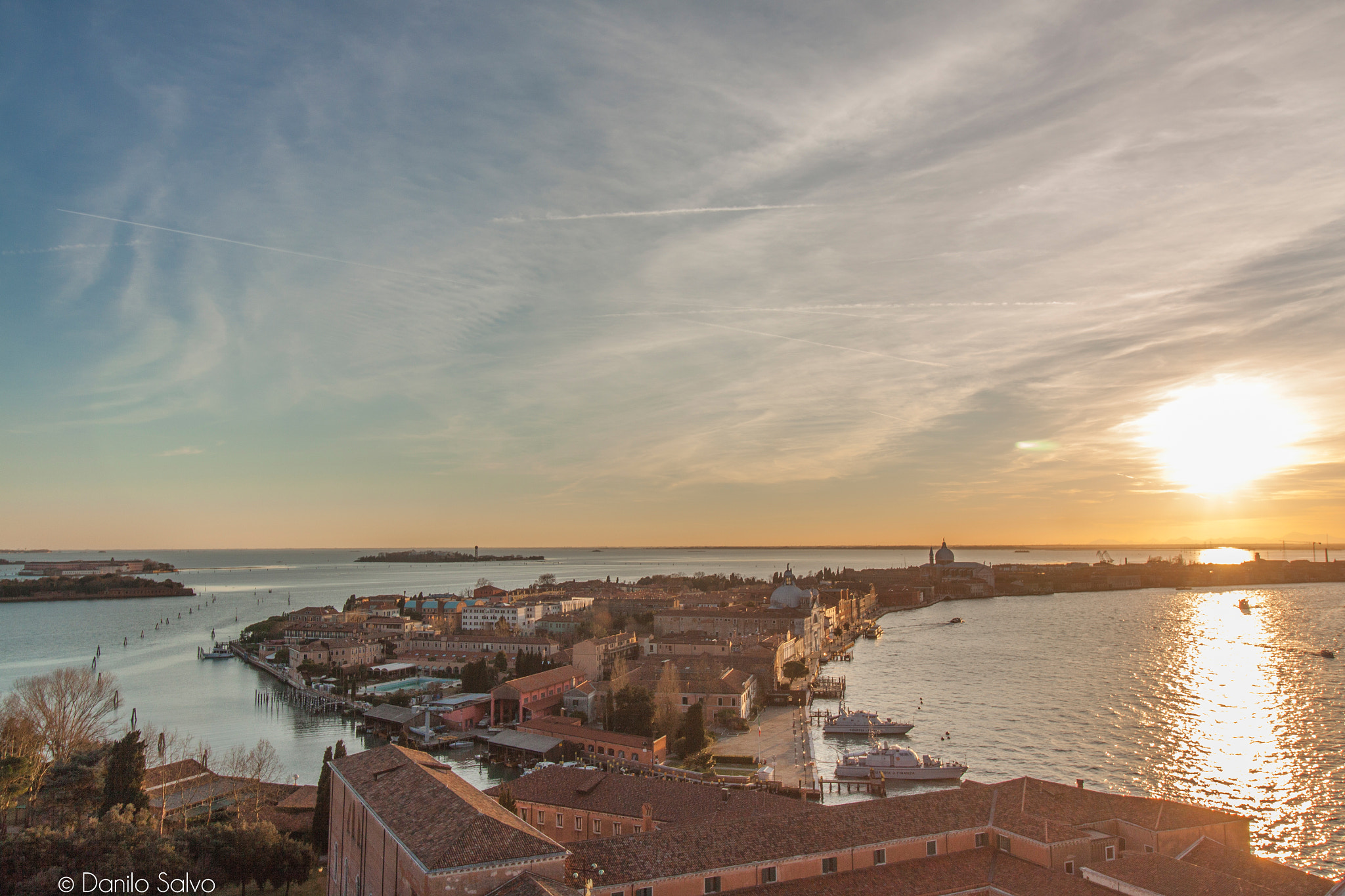 Canon EOS 50D + Canon EF-S 10-18mm F4.5–5.6 IS STM sample photo. Venice photography