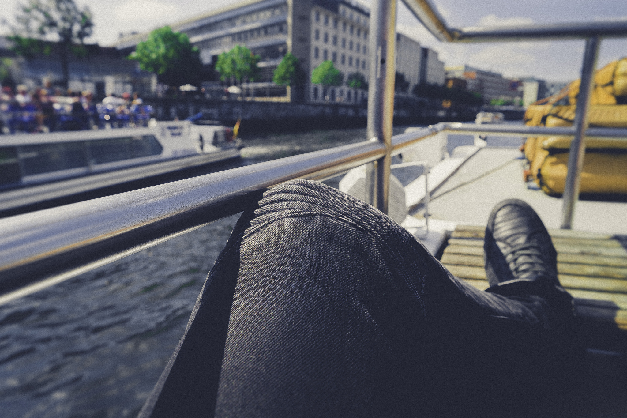 Samsung NX500 sample photo. City tour photography