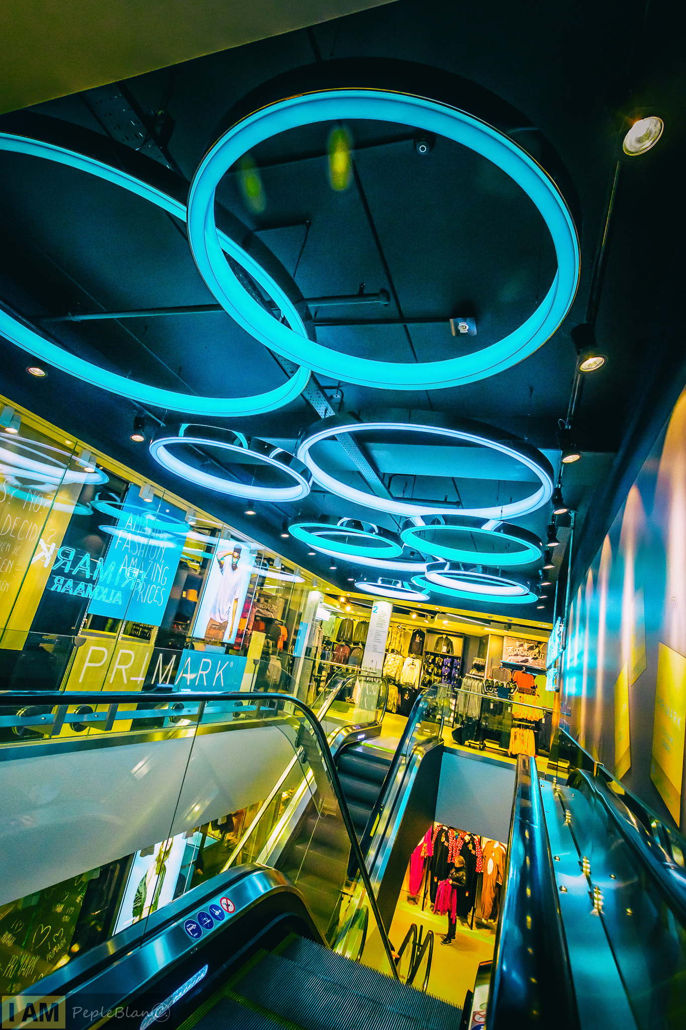 Nikon D7200 + Sigma 10-20mm F3.5 EX DC HSM sample photo. Neon photography