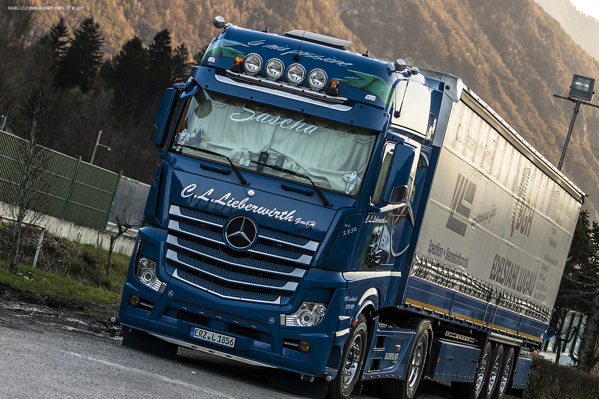 Canon EOS 50D + Canon EF 80-200mm f/2.8L sample photo. Mercedes actros by c.l. lieberwirth photography
