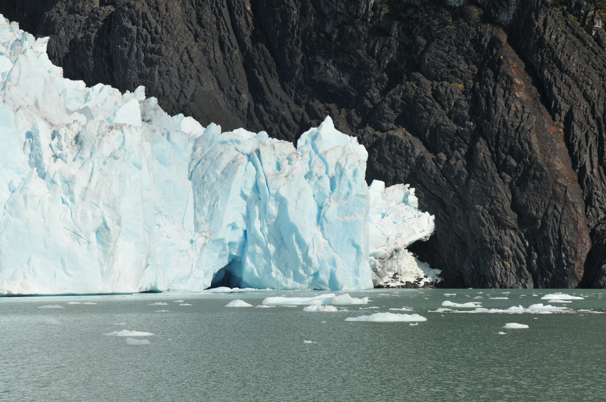 Nikon D300 + Nikon AF-S DX Nikkor 18-105mm F3.5-5.6G ED VR sample photo. Los glaciares photography