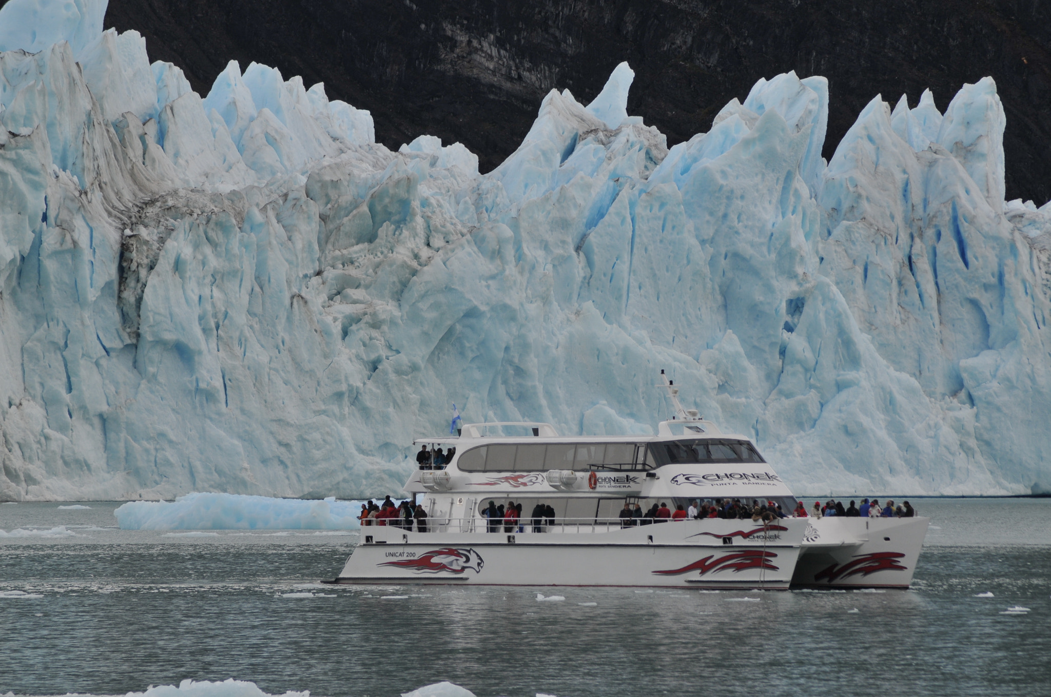 Nikon D300 + Nikon AF Nikkor 70-300mm F4-5.6G sample photo. Los glaciares photography