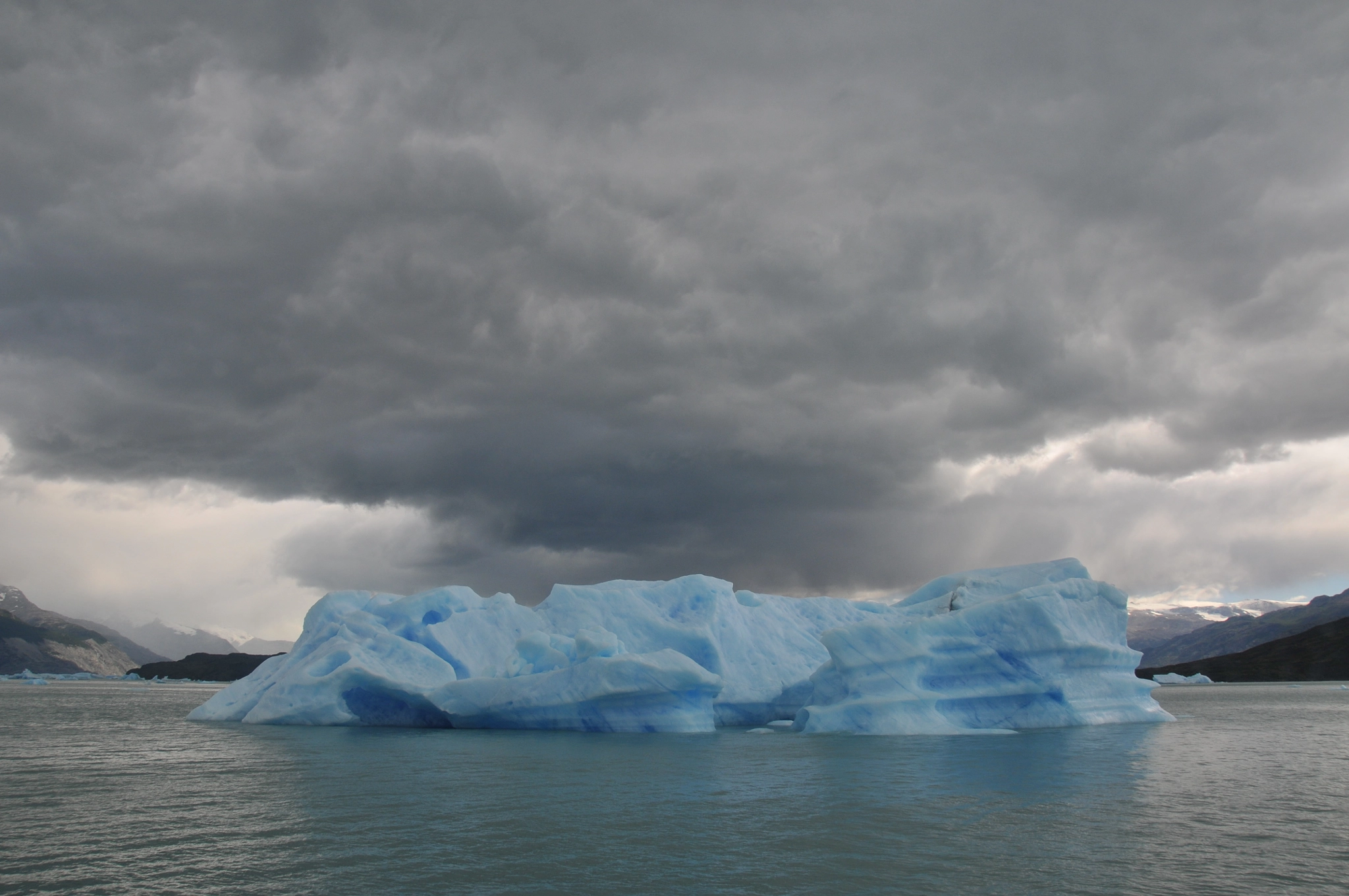 Nikon D300 + Nikon AF-S DX Nikkor 18-105mm F3.5-5.6G ED VR sample photo. Los glaciares photography