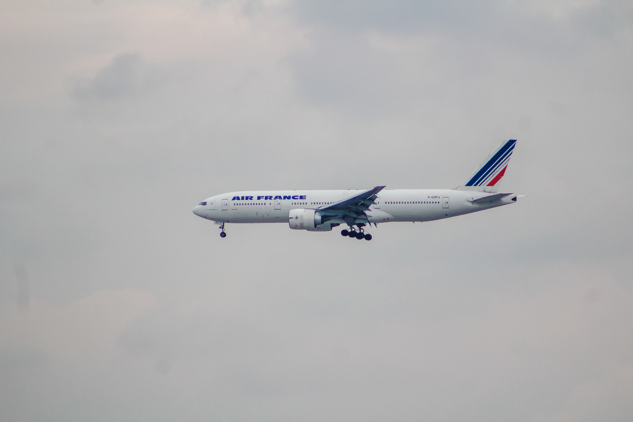 Canon EF 75-300mm f/4-5.6 USM sample photo. Air france photography