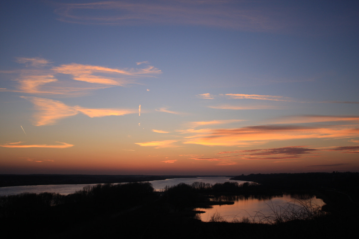 Canon EOS 40D + Canon EF 28mm F2.8 sample photo. The eye of the evening photography