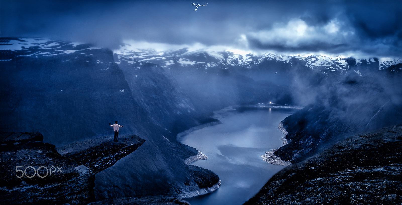 Canon EOS 6D + Canon EF 70-200mm F4L IS USM sample photo. Trolltunga photography