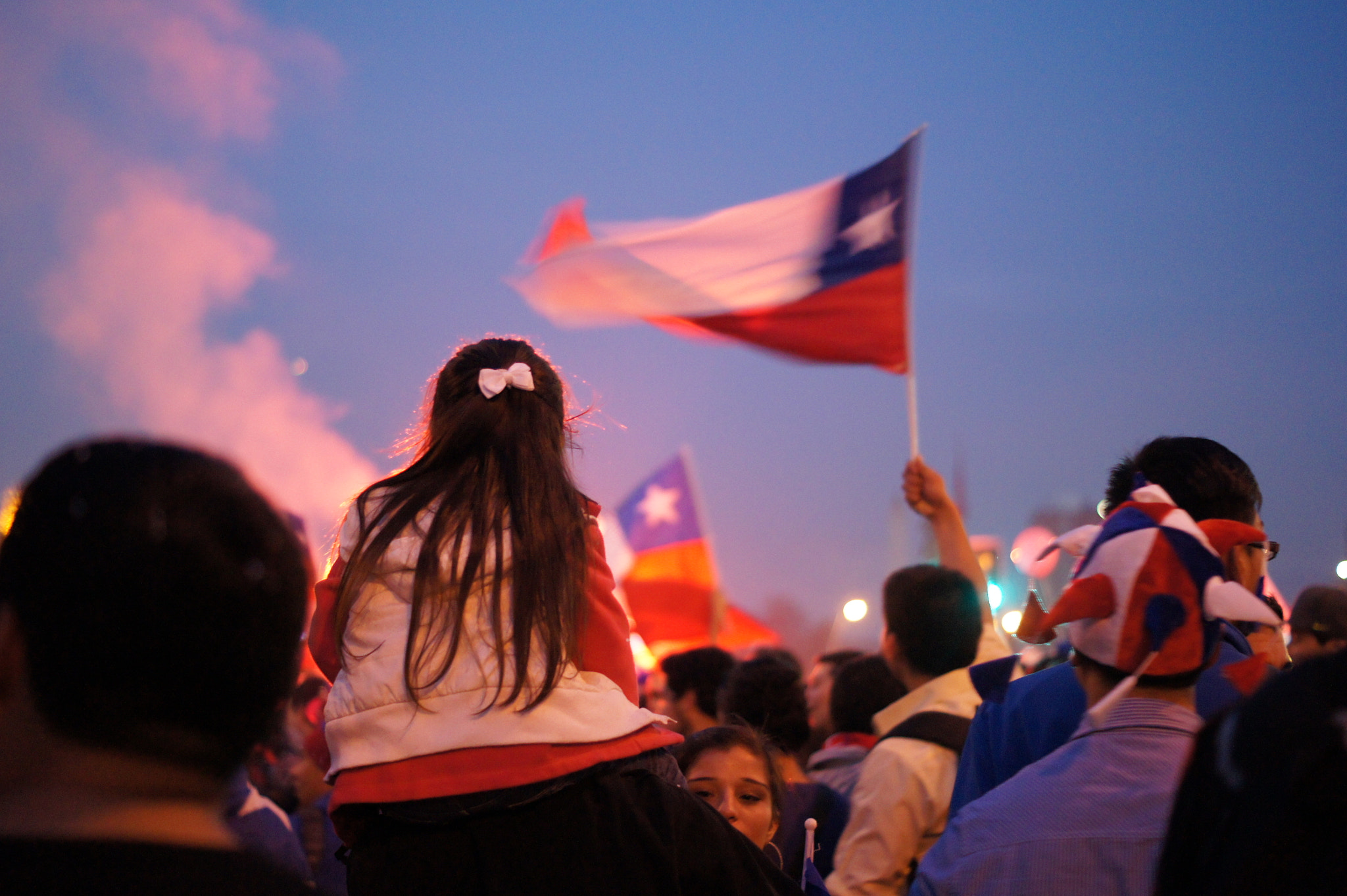 Sony Alpha DSLR-A450 + Sony DT 50mm F1.8 SAM sample photo. Chile celebrates copa america photography