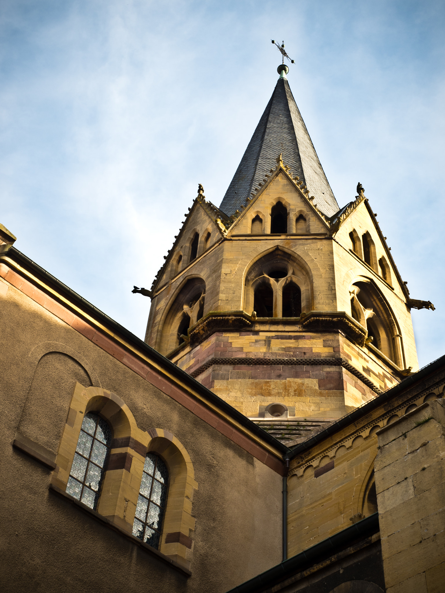 Olympus OM-D E-M5 II + Olympus M.Zuiko Digital ED 12-40mm F2.8 Pro sample photo. Cathedrale photography