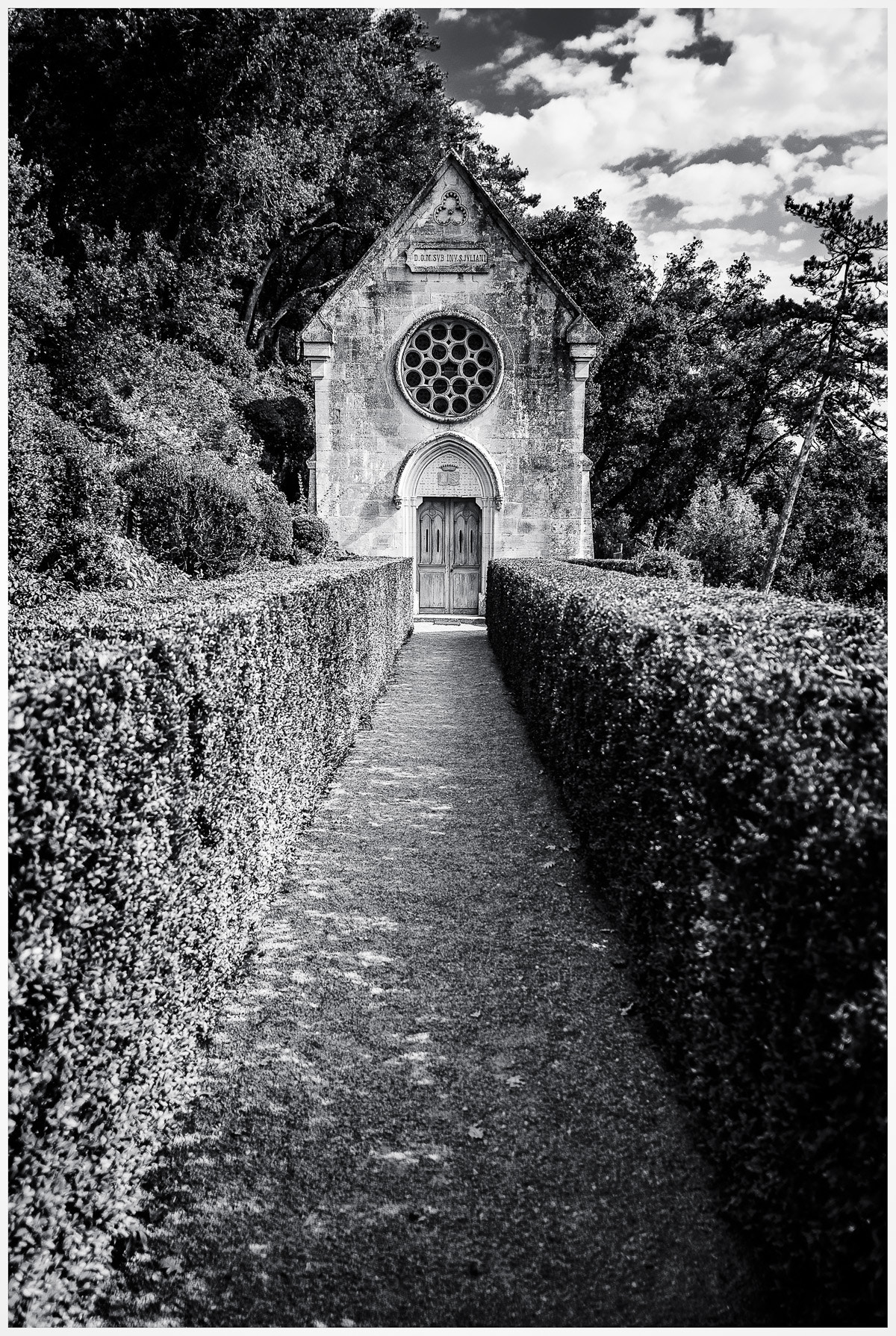 Fujifilm X-Pro1 + Fujifilm XF 18mm F2 R sample photo. The path leads to belief. photography