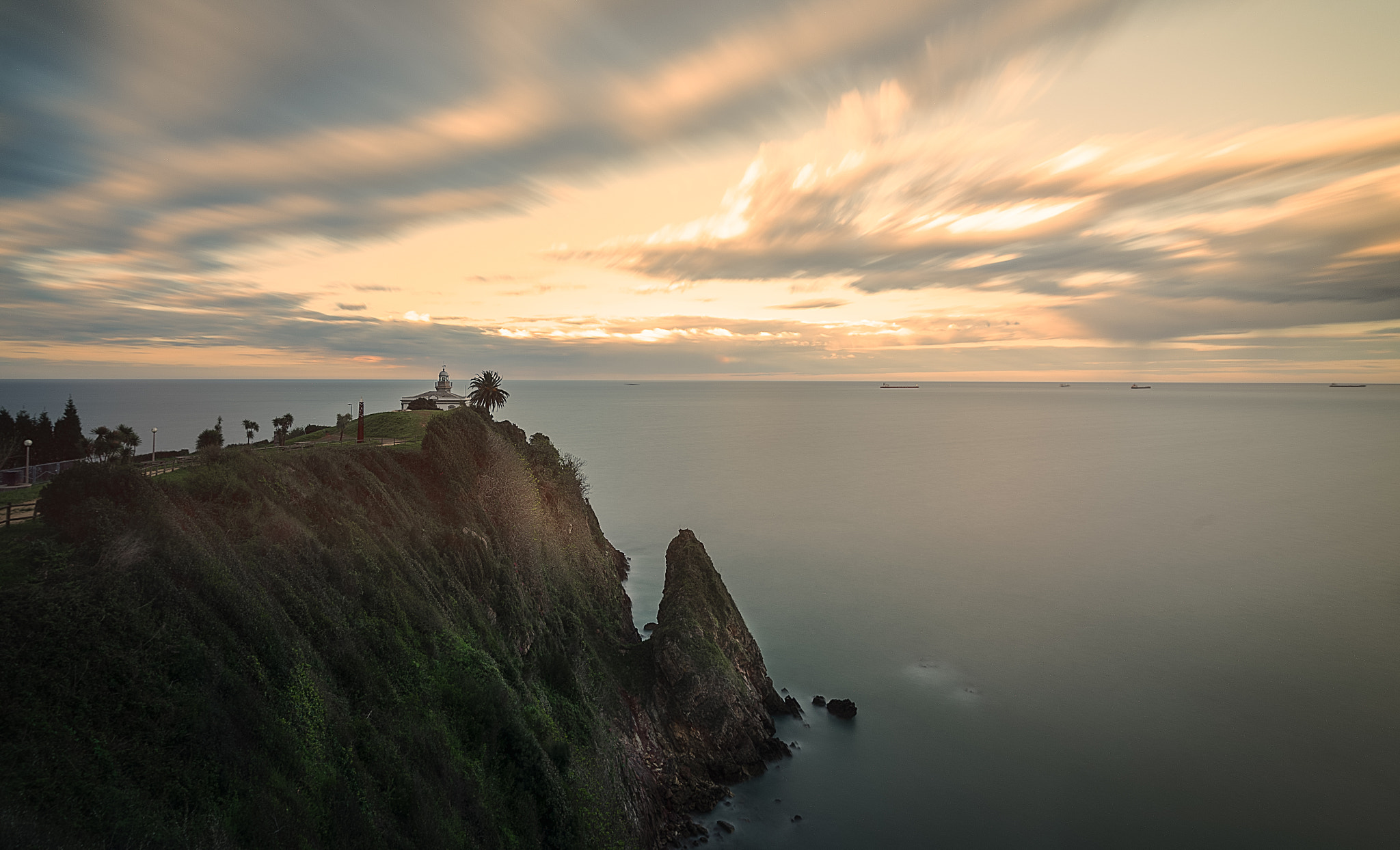 Nikon D610 + Tokina AT-X 16-28mm F2.8 Pro FX sample photo. Faro de candás photography