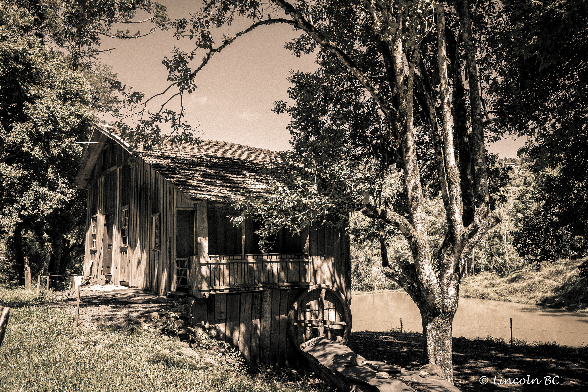 Sigma 17-70mm F2.8-4 DC Macro OS HSM | C sample photo. Old house photography
