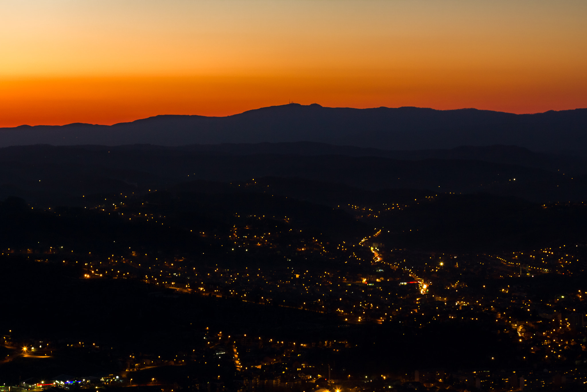 Canon EF 70-300mm F4-5.6 IS USM sample photo. Sunset layers photography
